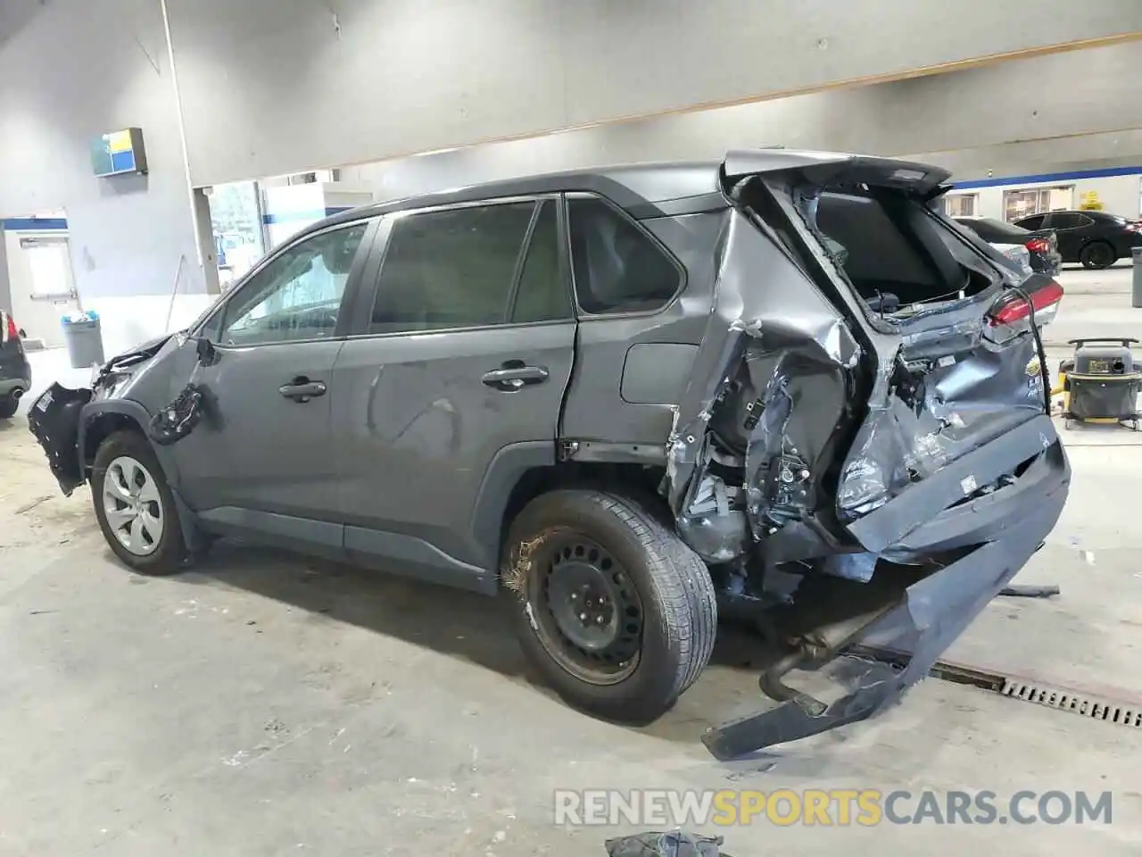 2 Photograph of a damaged car 2T3G1RFV1NC262066 TOYOTA RAV4 2022