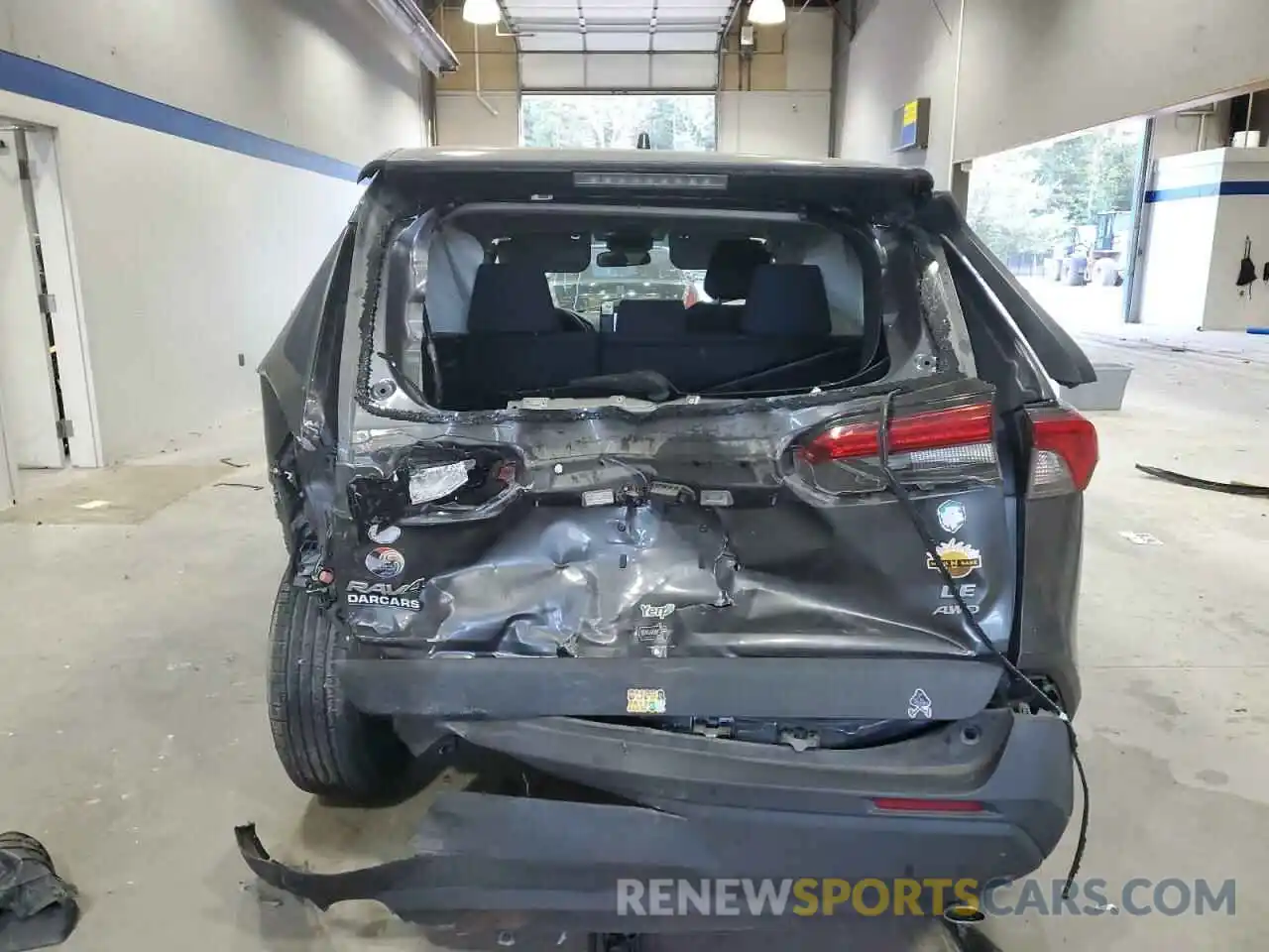 6 Photograph of a damaged car 2T3G1RFV1NC262066 TOYOTA RAV4 2022