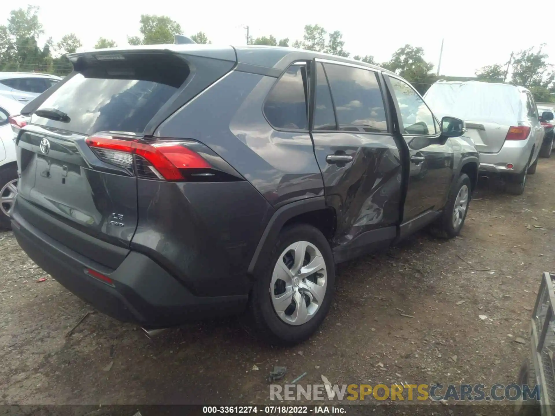 4 Photograph of a damaged car 2T3G1RFV1NC278039 TOYOTA RAV4 2022