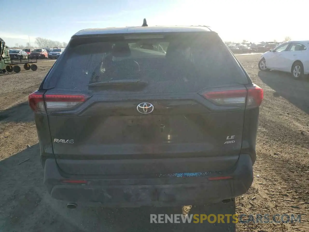 6 Photograph of a damaged car 2T3G1RFV2NC294167 TOYOTA RAV4 2022