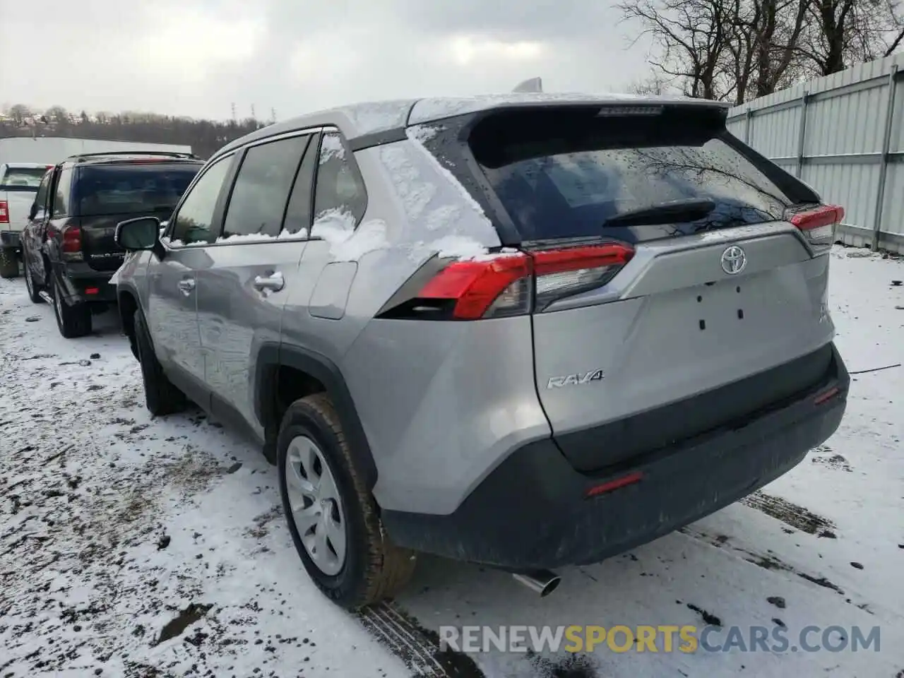 3 Photograph of a damaged car 2T3G1RFV3NC262392 TOYOTA RAV4 2022