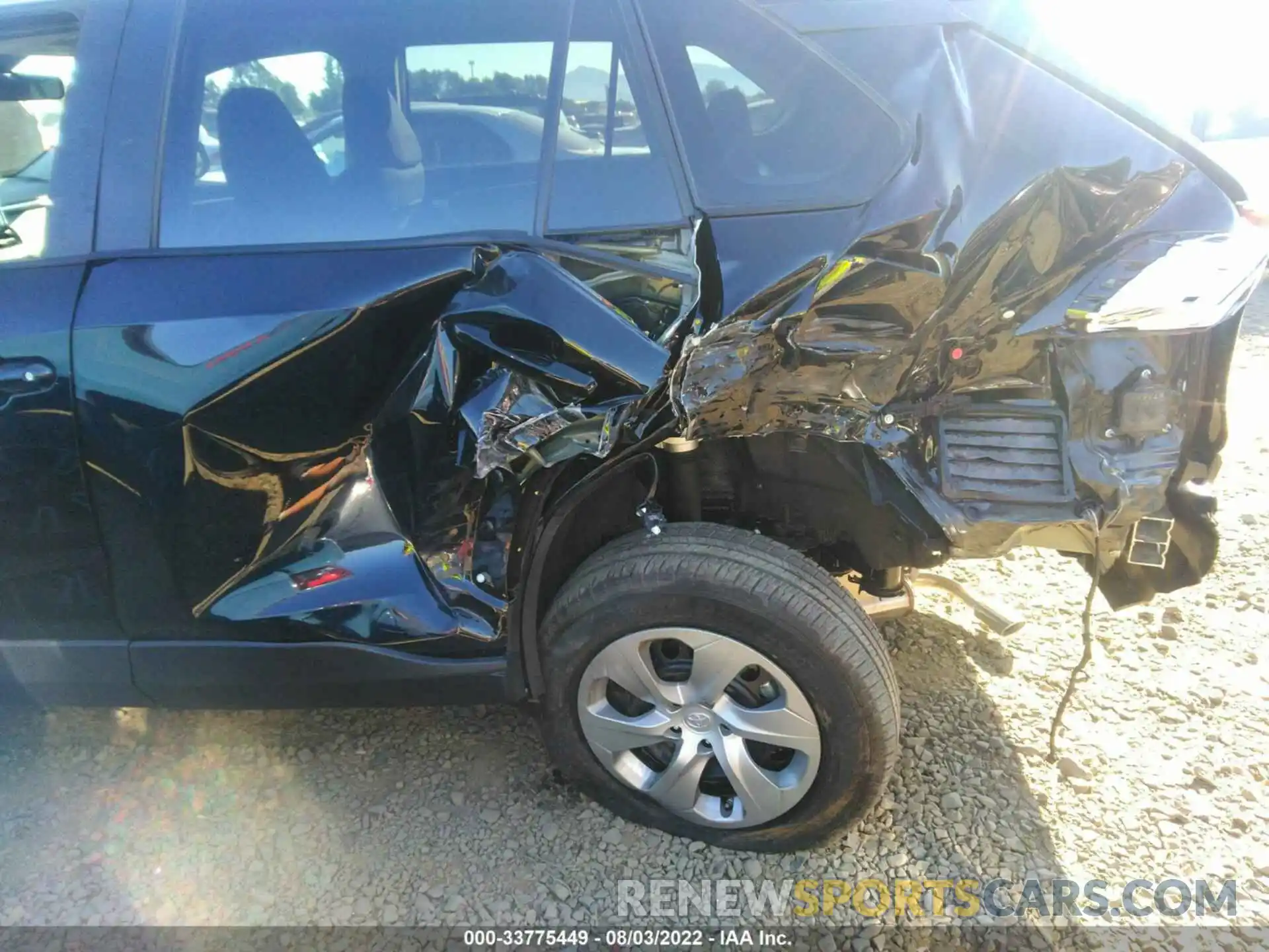 6 Photograph of a damaged car 2T3G1RFV4NC293845 TOYOTA RAV4 2022