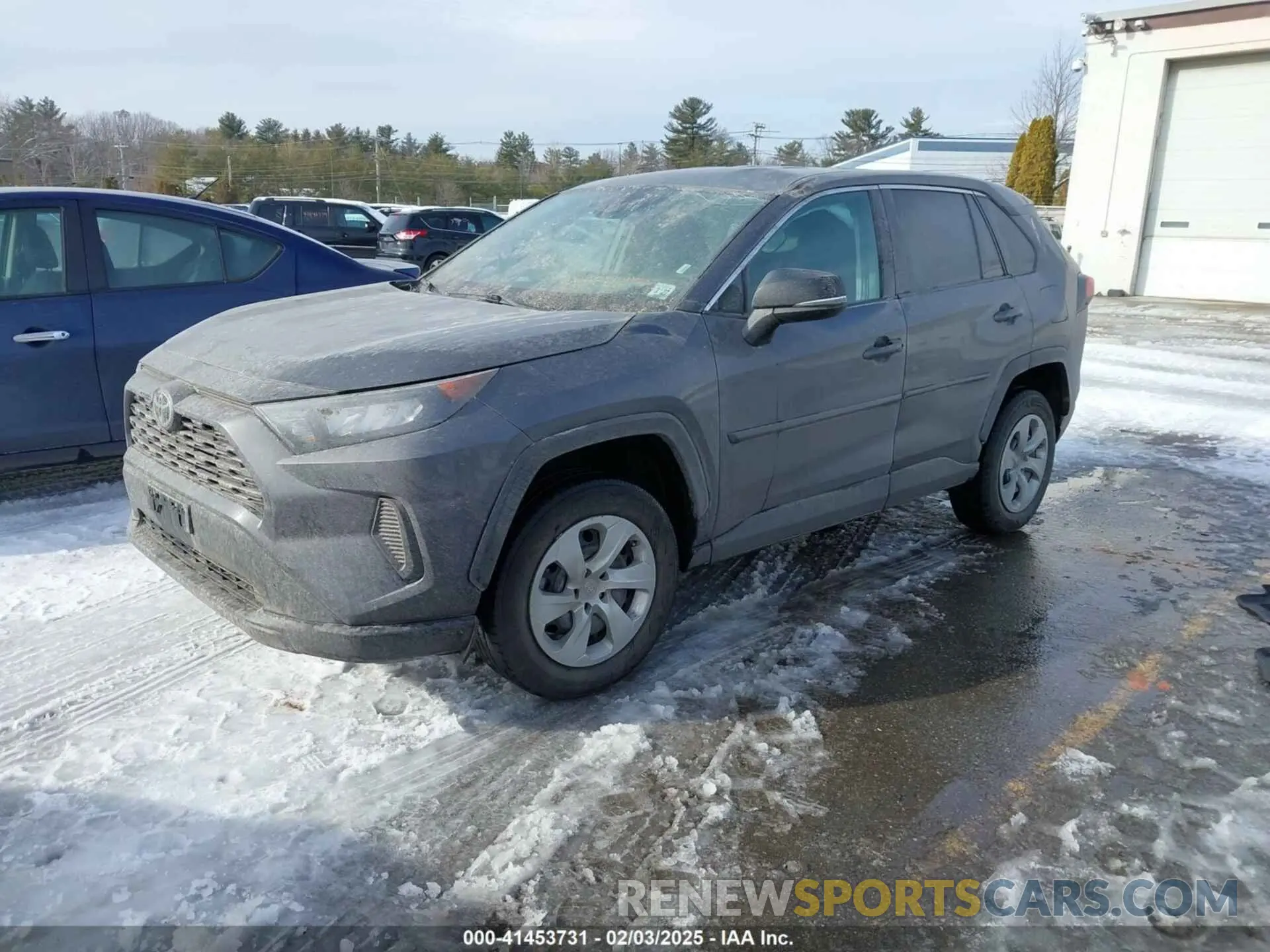 2 Photograph of a damaged car 2T3G1RFV5NC272602 TOYOTA RAV4 2022