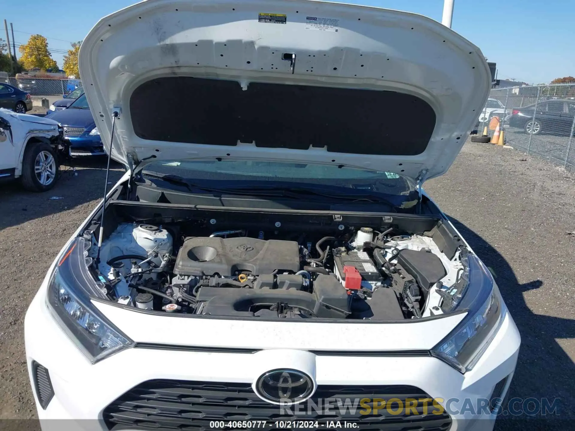 10 Photograph of a damaged car 2T3G1RFV6NW318114 TOYOTA RAV4 2022