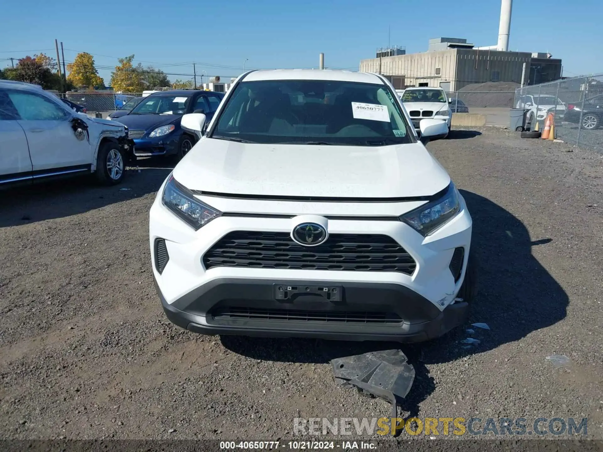 12 Photograph of a damaged car 2T3G1RFV6NW318114 TOYOTA RAV4 2022