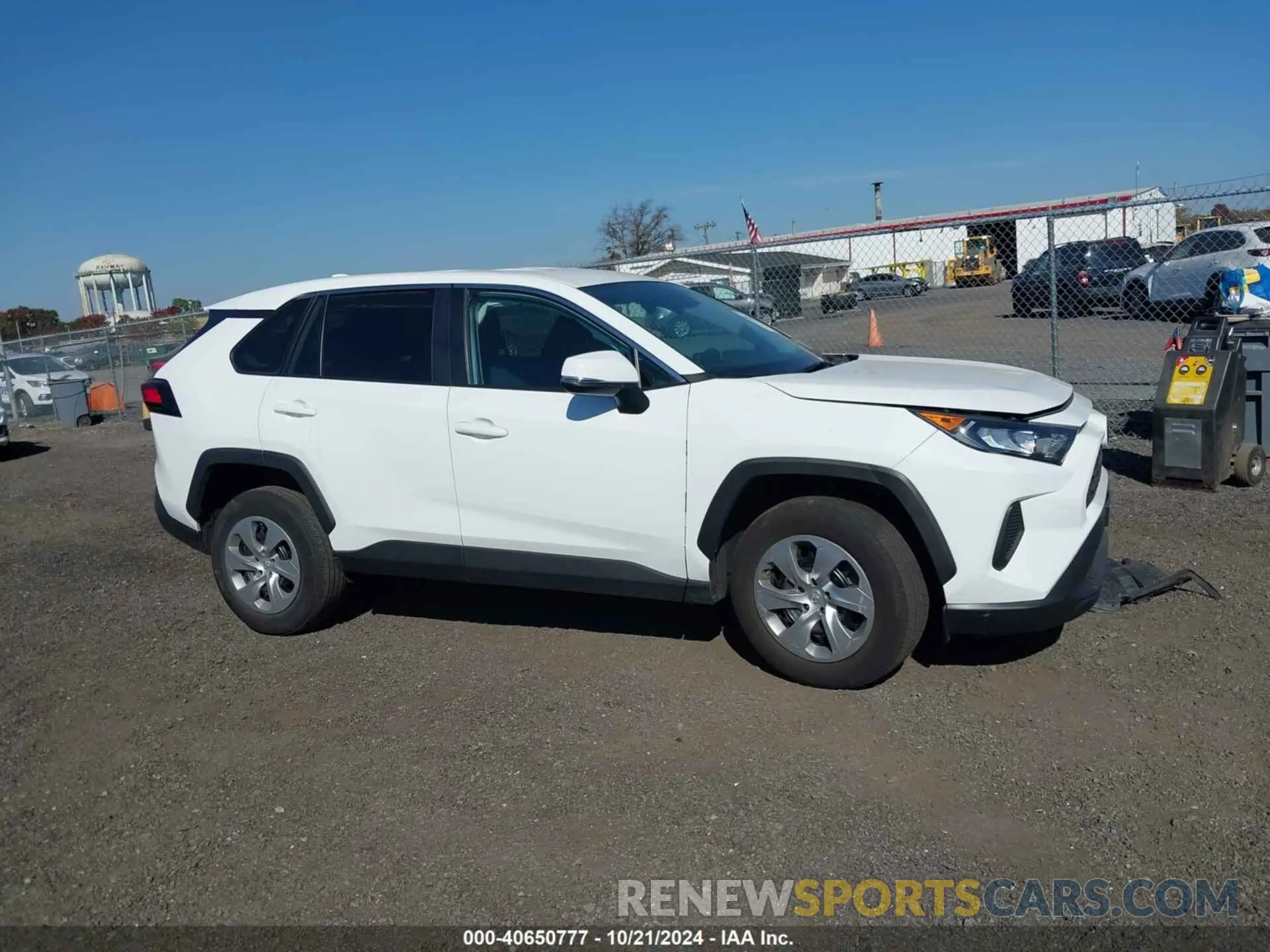 13 Photograph of a damaged car 2T3G1RFV6NW318114 TOYOTA RAV4 2022