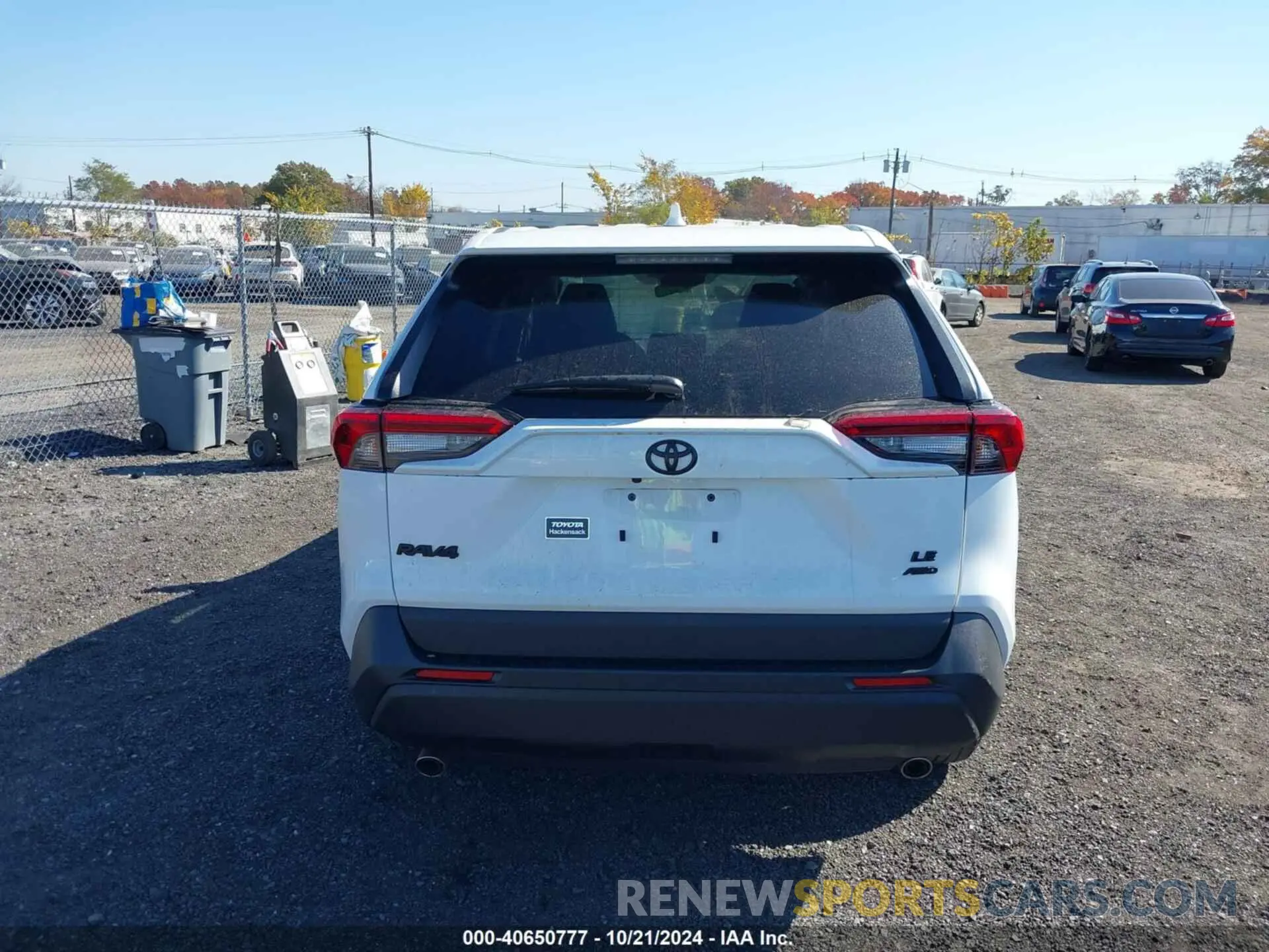16 Photograph of a damaged car 2T3G1RFV6NW318114 TOYOTA RAV4 2022