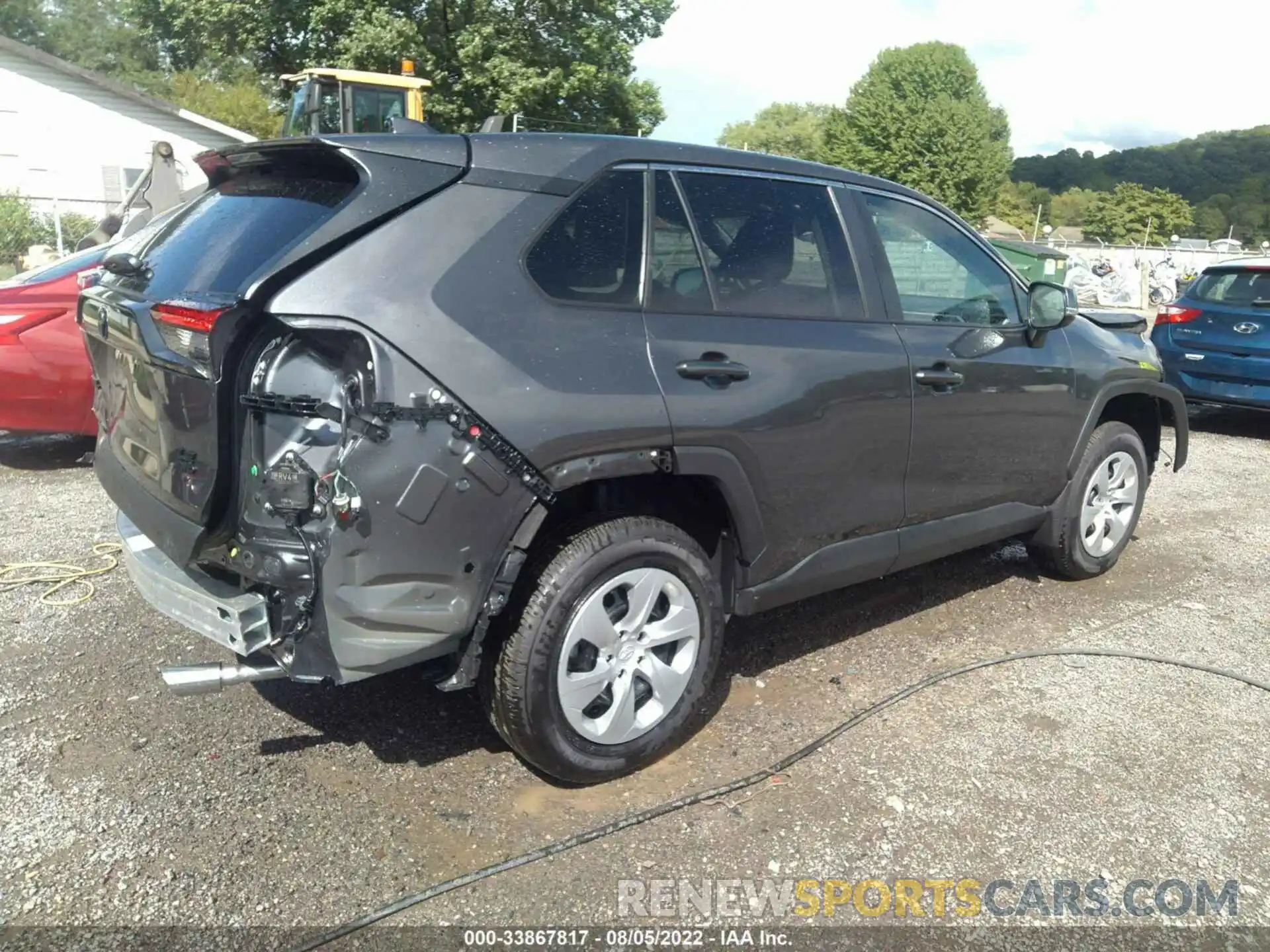 4 Photograph of a damaged car 2T3G1RFV7NC275730 TOYOTA RAV4 2022