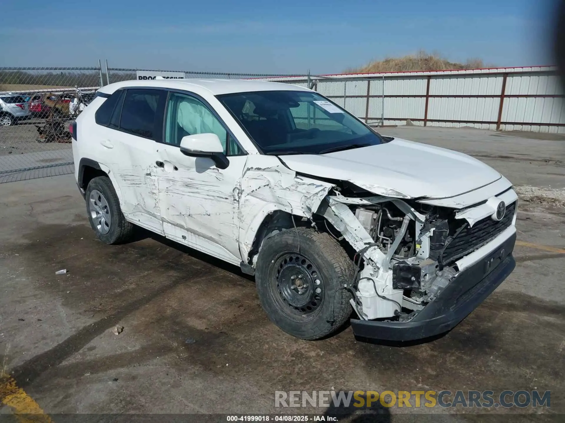 1 Photograph of a damaged car 2T3G1RFV8NC257124 TOYOTA RAV4 2022