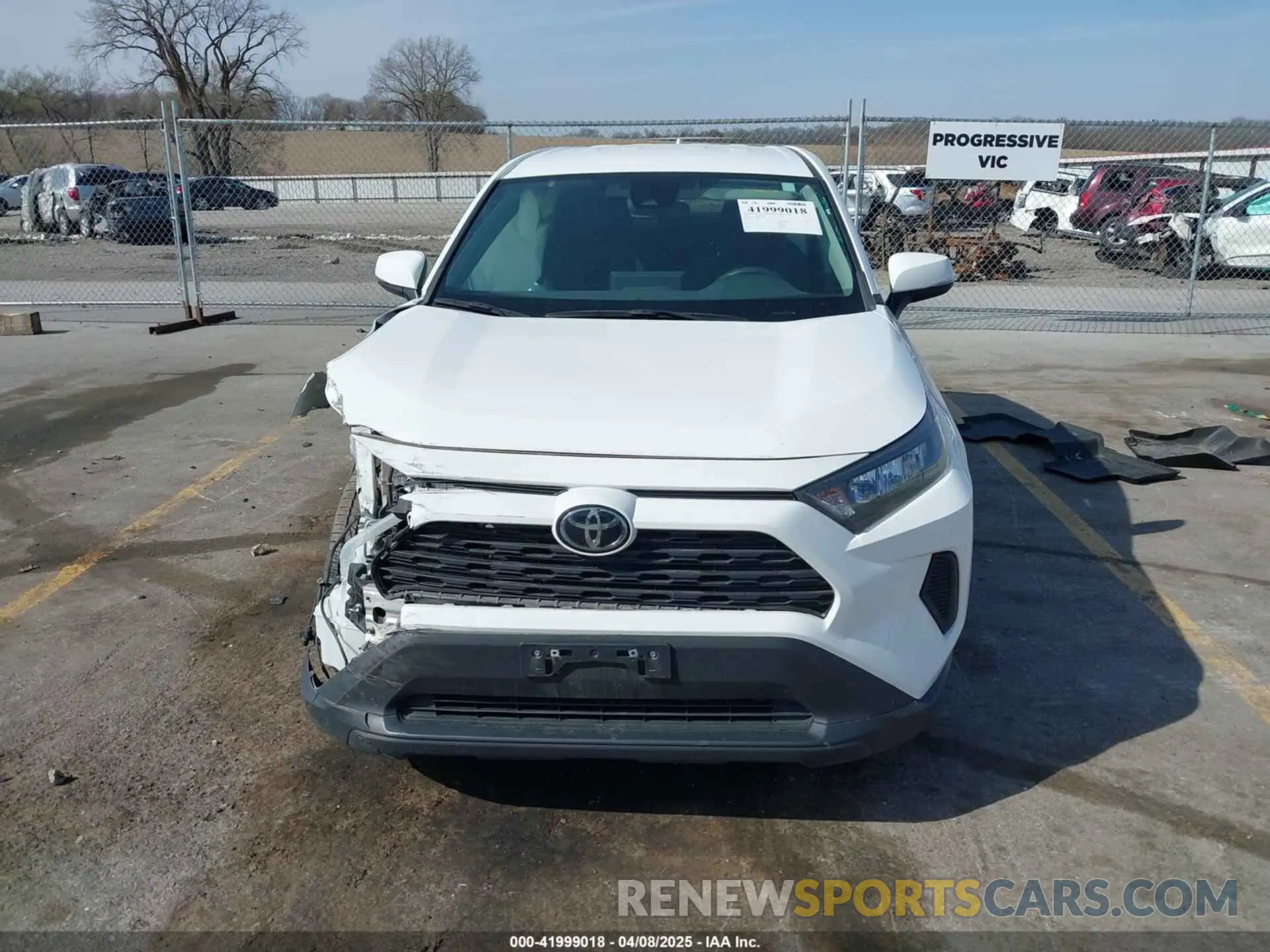 13 Photograph of a damaged car 2T3G1RFV8NC257124 TOYOTA RAV4 2022