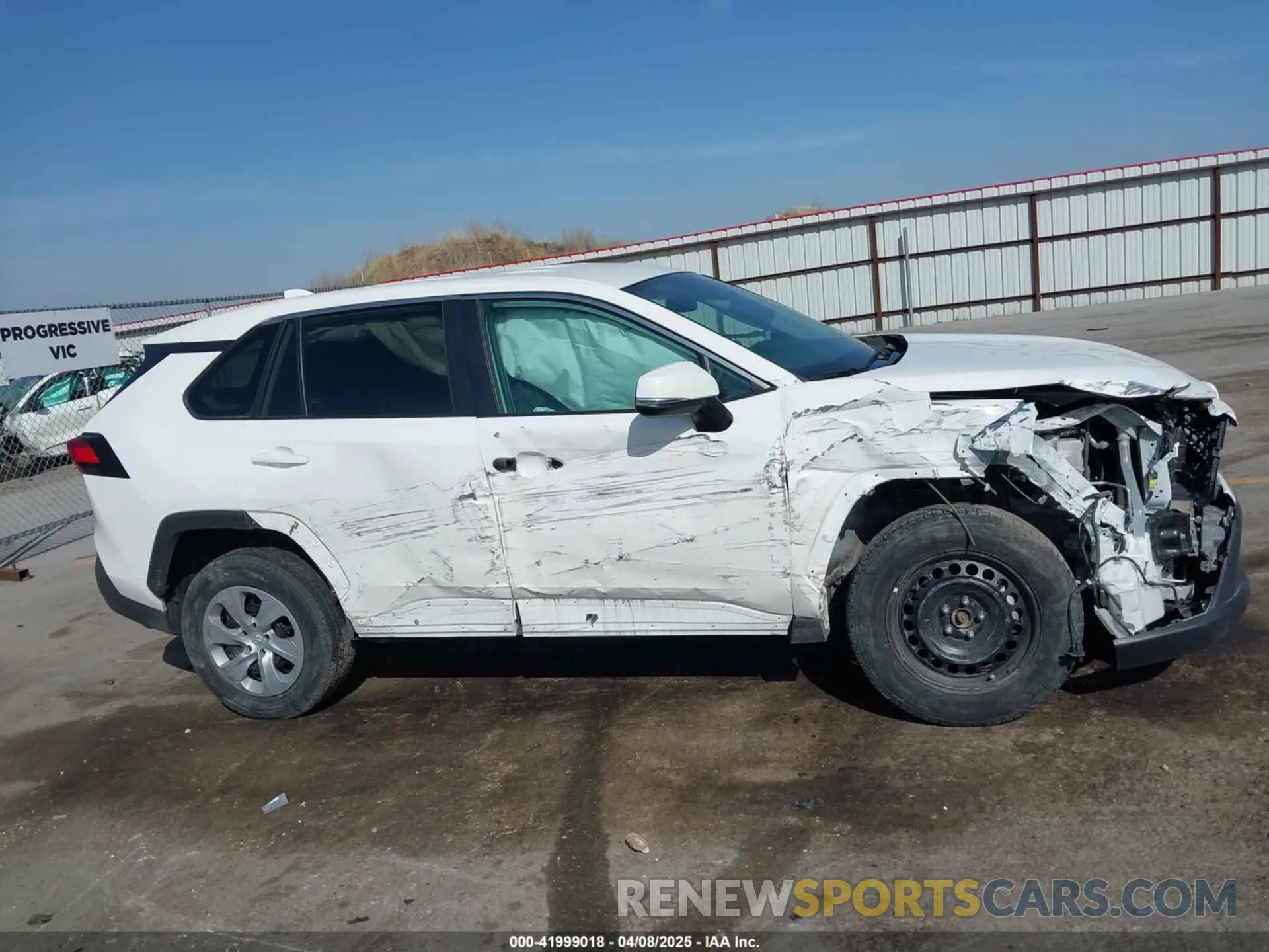 14 Photograph of a damaged car 2T3G1RFV8NC257124 TOYOTA RAV4 2022