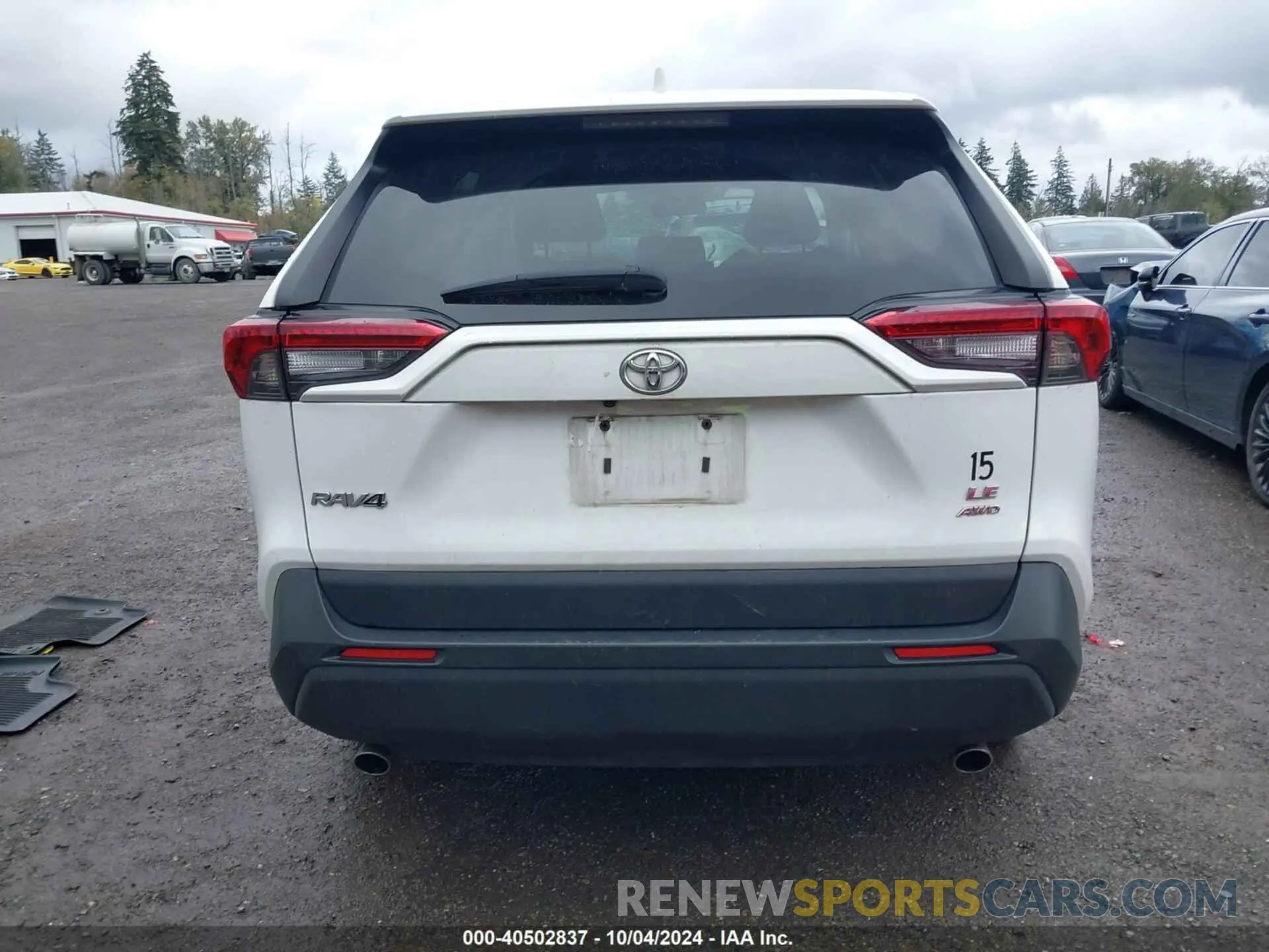 16 Photograph of a damaged car 2T3G1RFV8NC273632 TOYOTA RAV4 2022