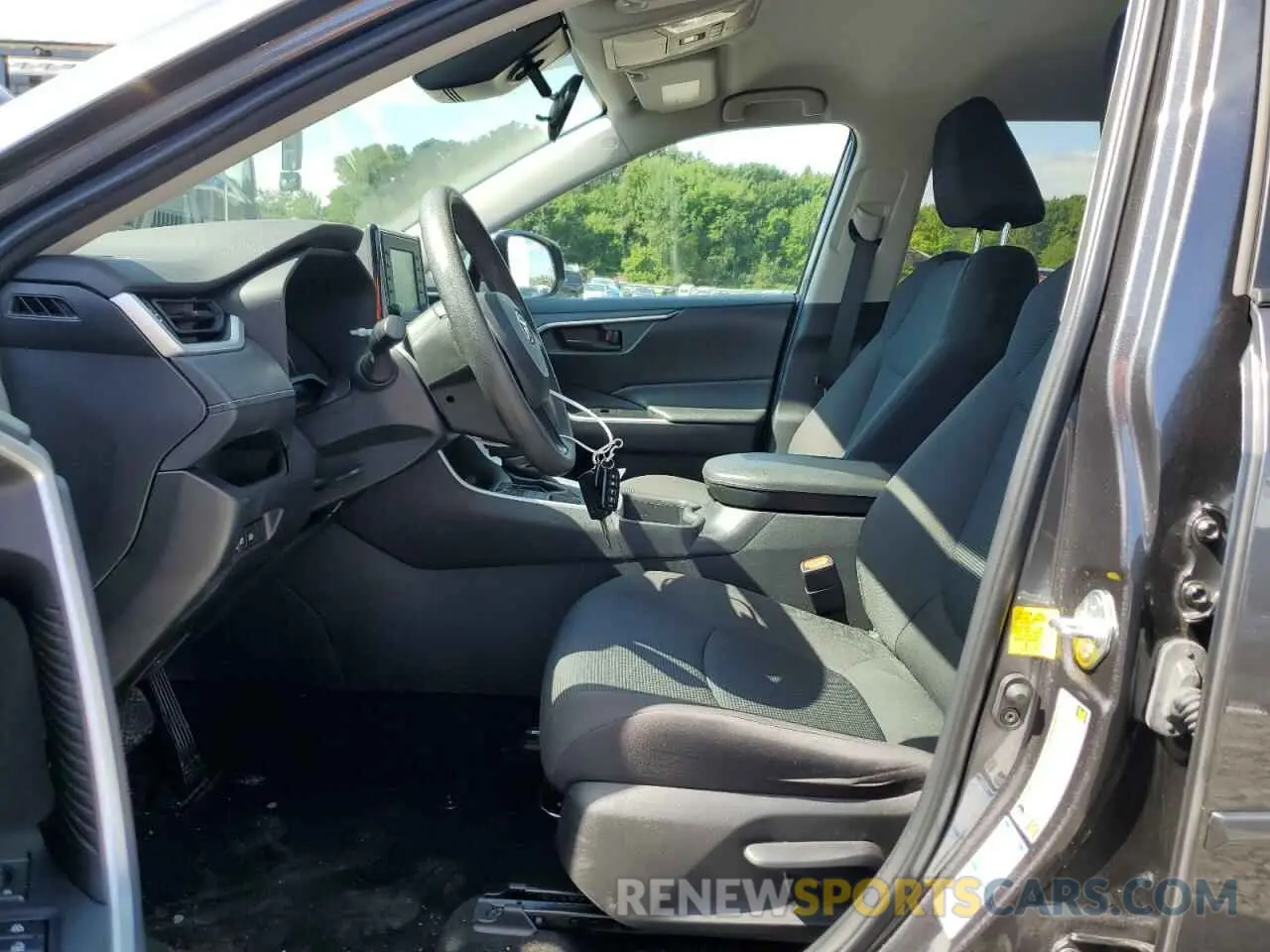 7 Photograph of a damaged car 2T3G1RFV8NC321985 TOYOTA RAV4 2022
