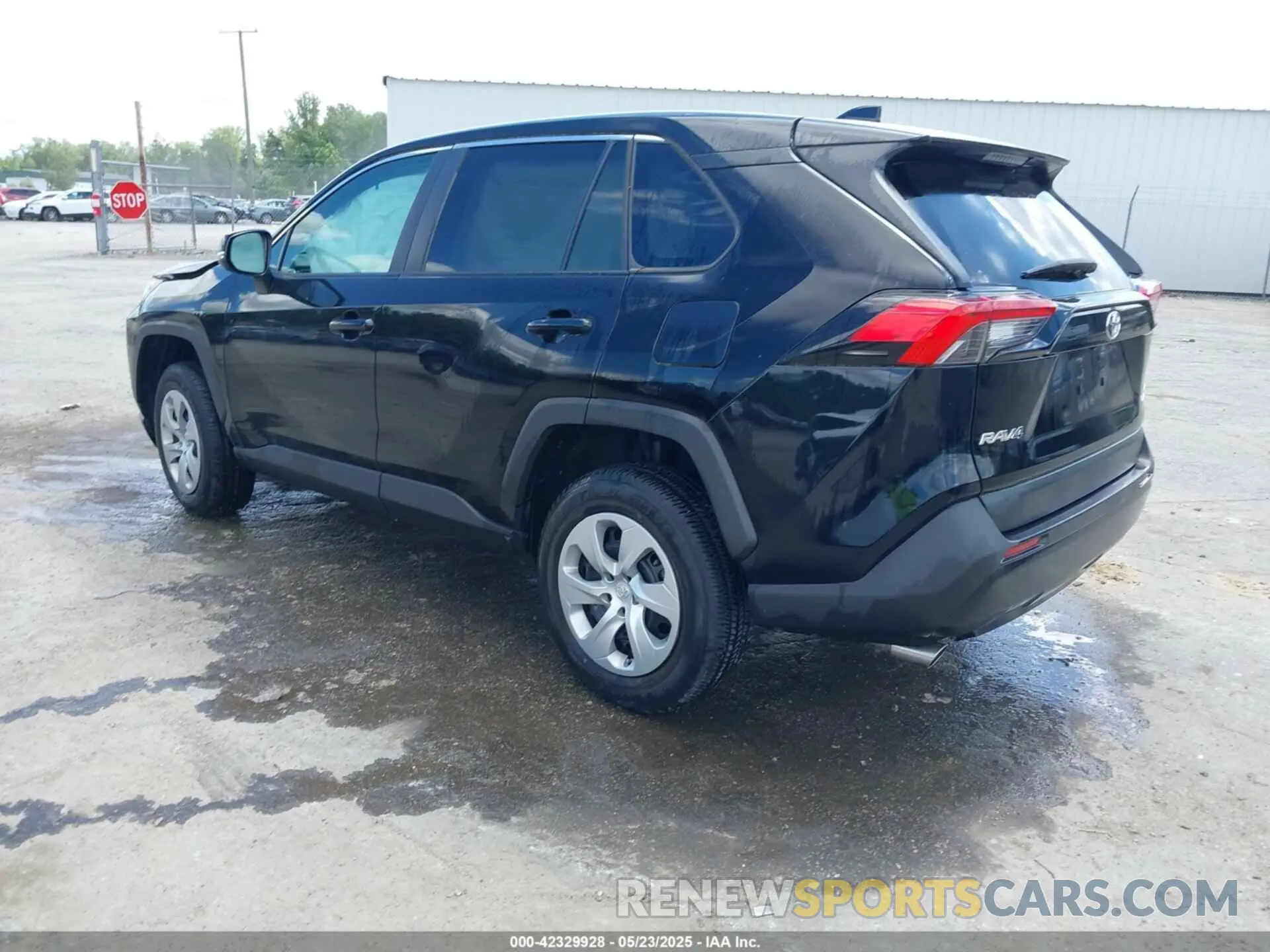 3 Photograph of a damaged car 2T3G1RFVXNC258596 TOYOTA RAV4 2022