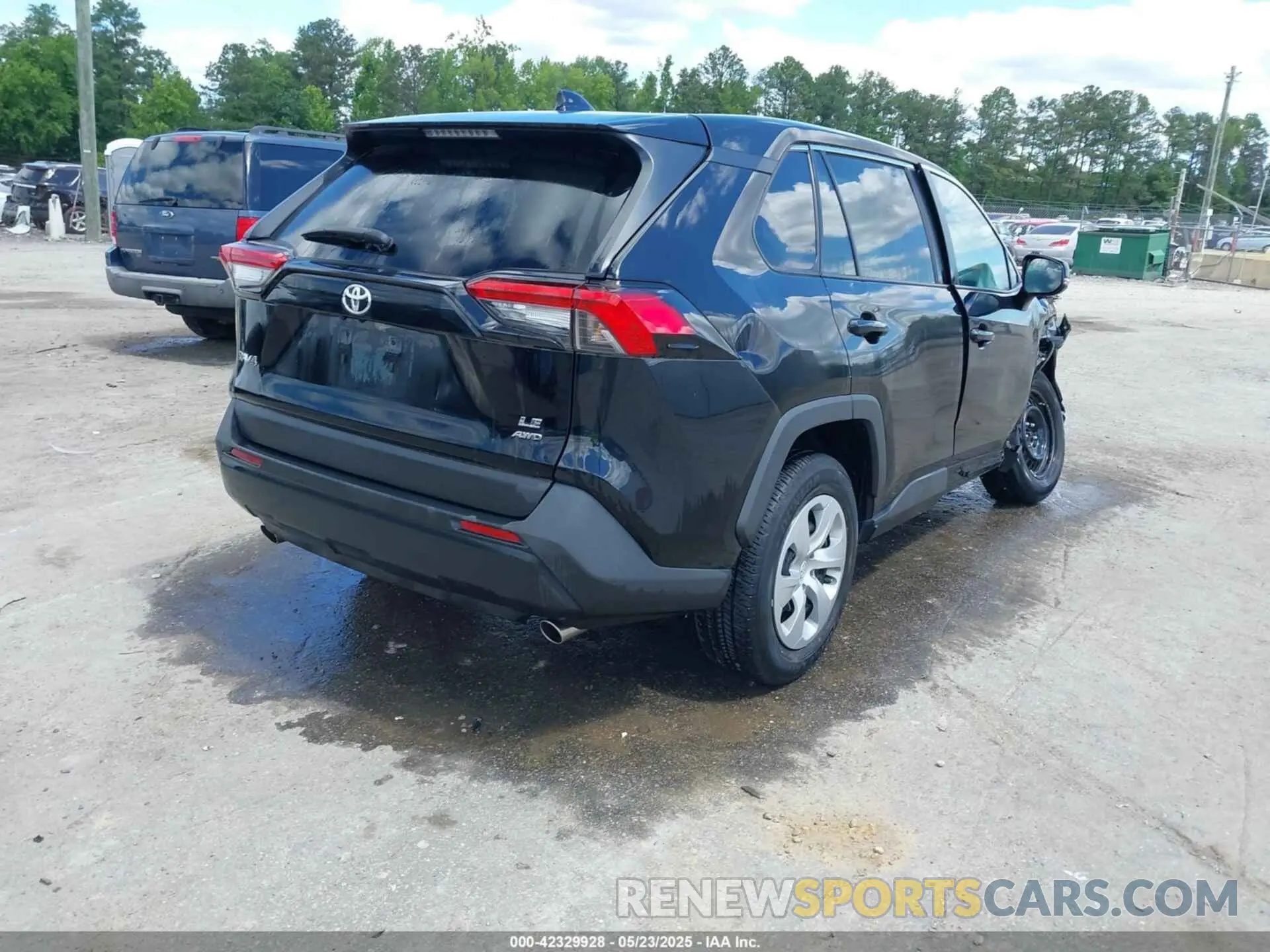 4 Photograph of a damaged car 2T3G1RFVXNC258596 TOYOTA RAV4 2022