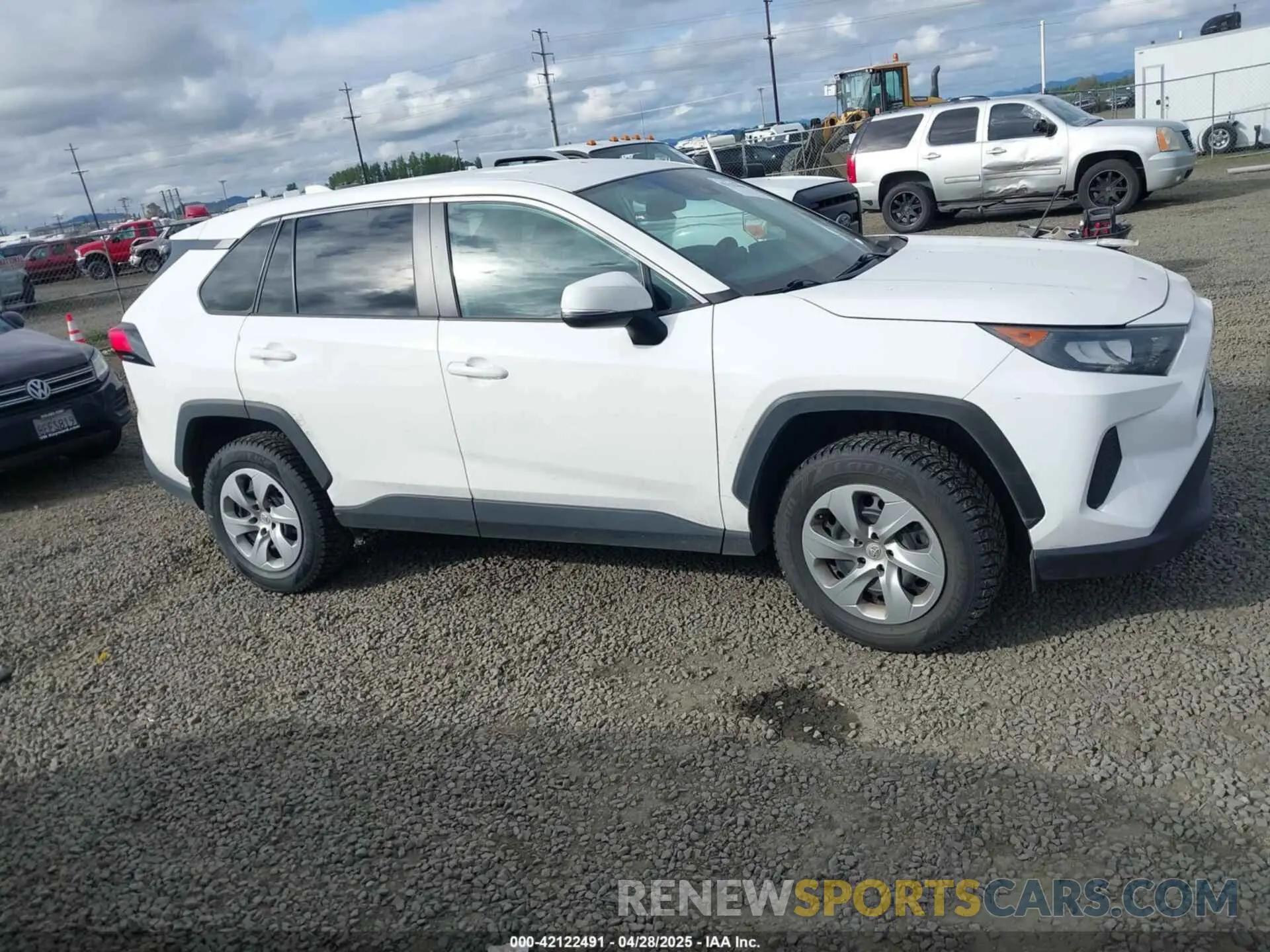 13 Photograph of a damaged car 2T3G1RFVXNC275270 TOYOTA RAV4 2022
