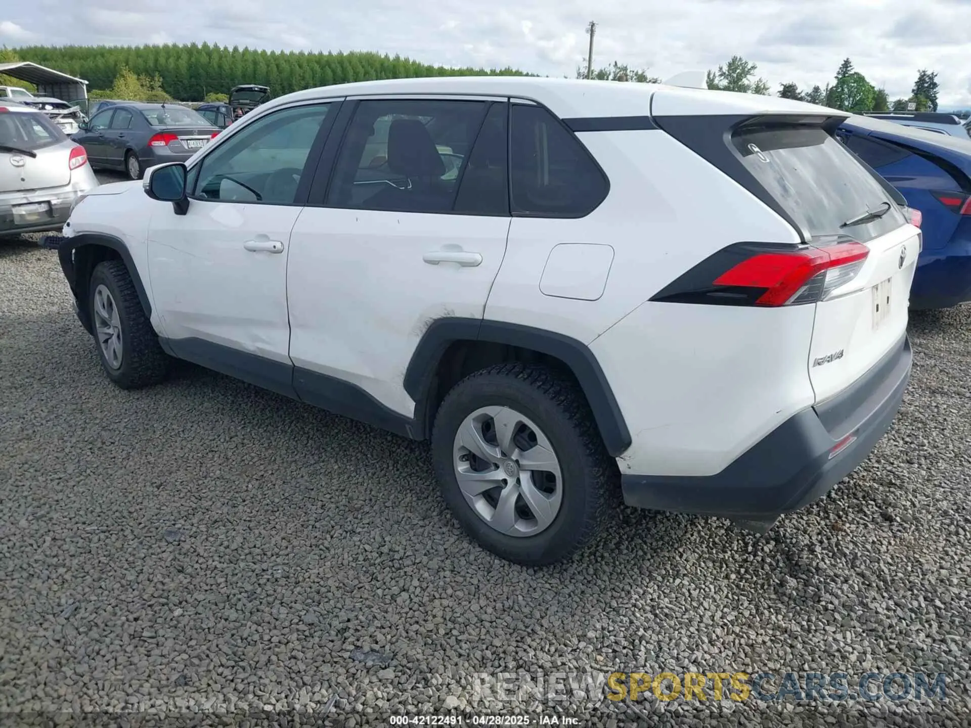 3 Photograph of a damaged car 2T3G1RFVXNC275270 TOYOTA RAV4 2022