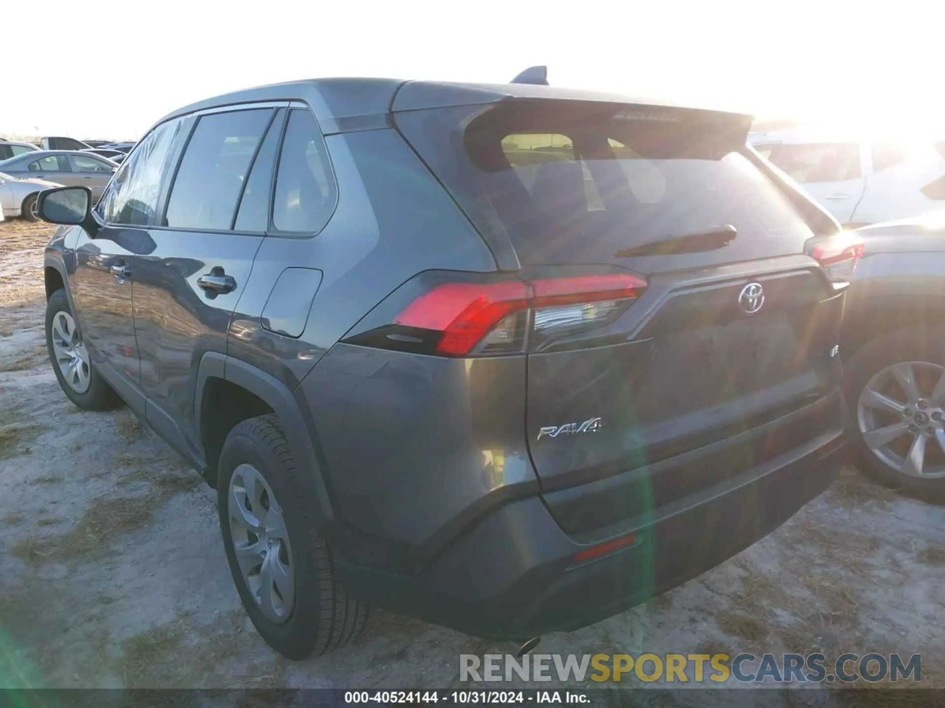 14 Photograph of a damaged car 2T3H1RFV0NC178017 TOYOTA RAV4 2022