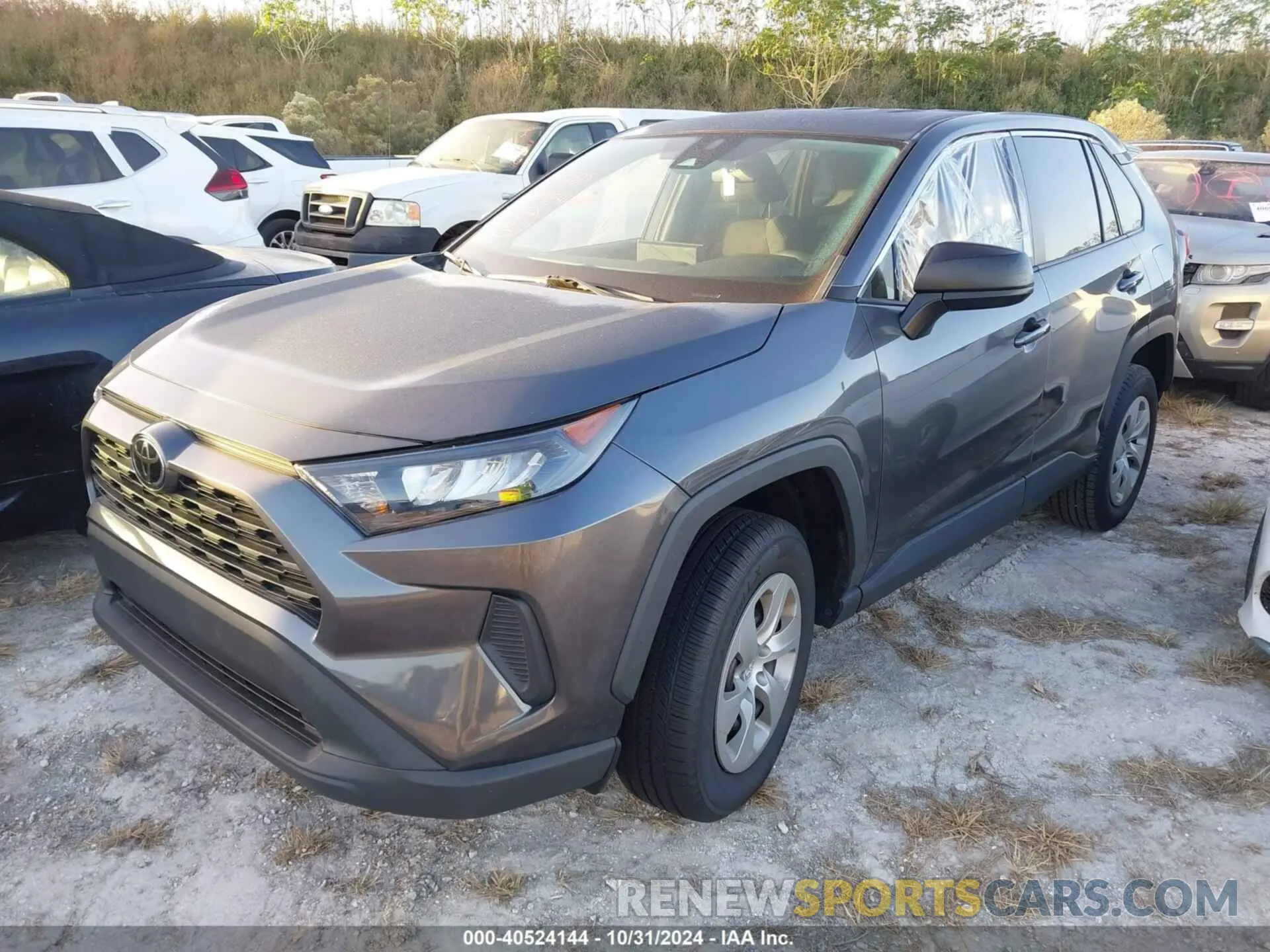 2 Photograph of a damaged car 2T3H1RFV0NC178017 TOYOTA RAV4 2022