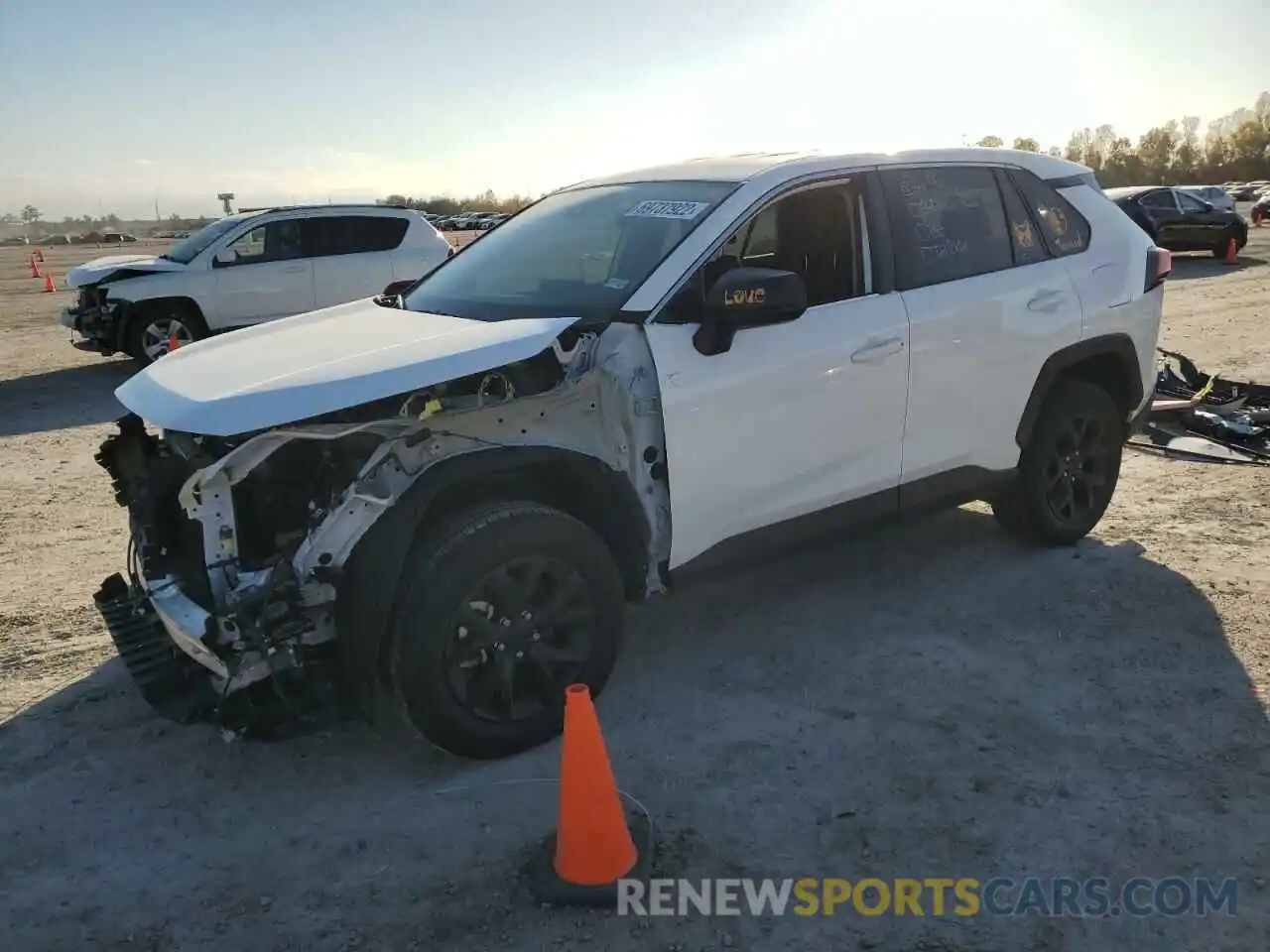 1 Photograph of a damaged car 2T3H1RFV0NC200095 TOYOTA RAV4 2022