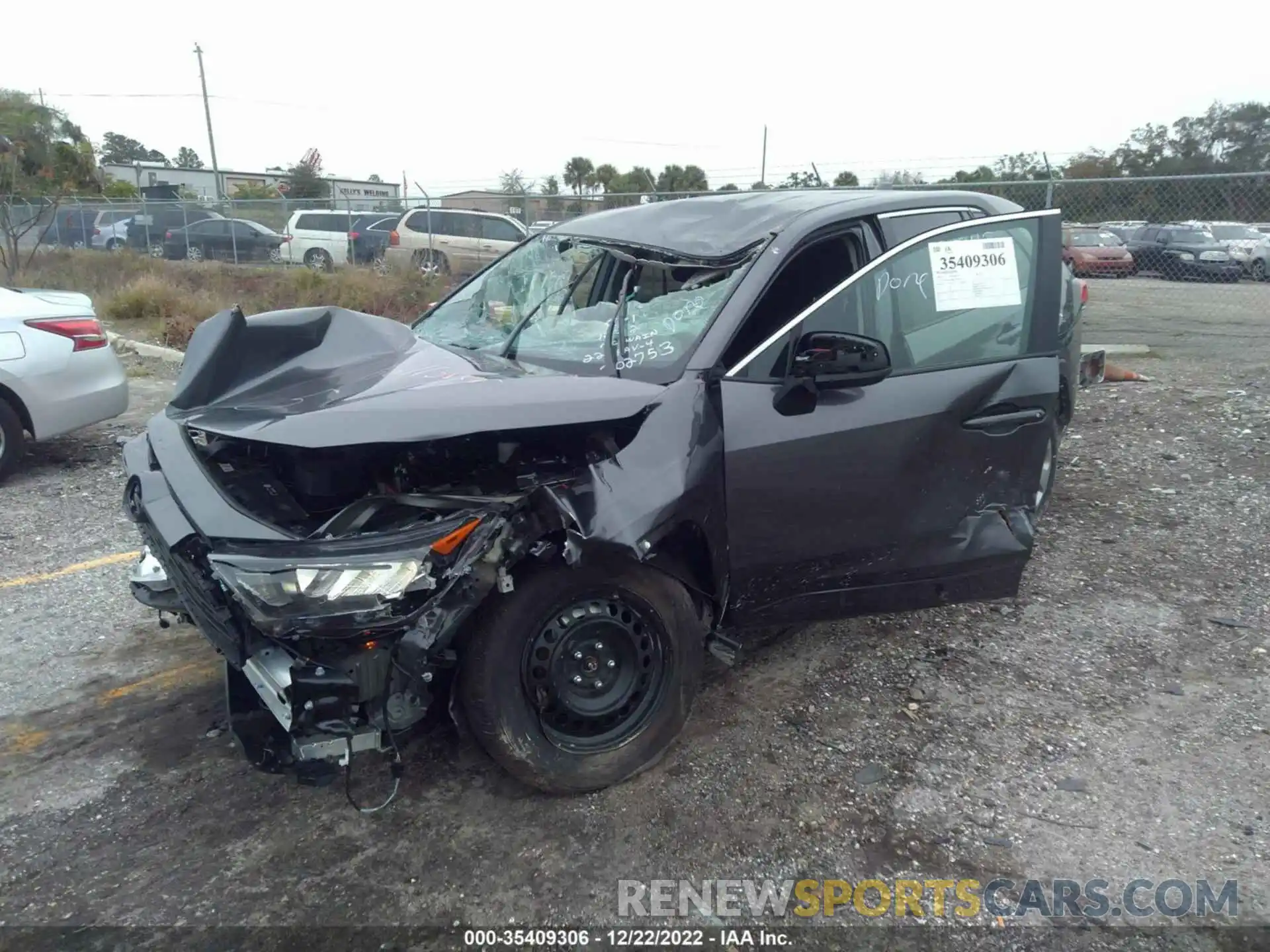 6 Photograph of a damaged car 2T3H1RFV0NC202753 TOYOTA RAV4 2022