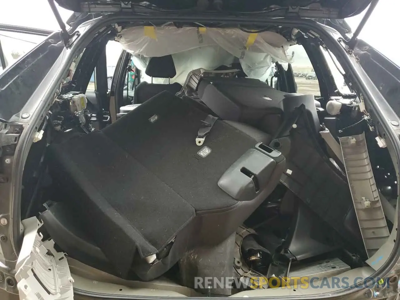12 Photograph of a damaged car 2T3H1RFV0NW205439 TOYOTA RAV4 2022