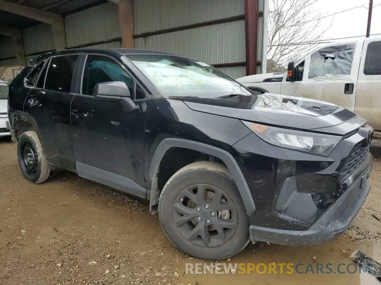 4 Photograph of a damaged car 2T3H1RFV0NW205439 TOYOTA RAV4 2022