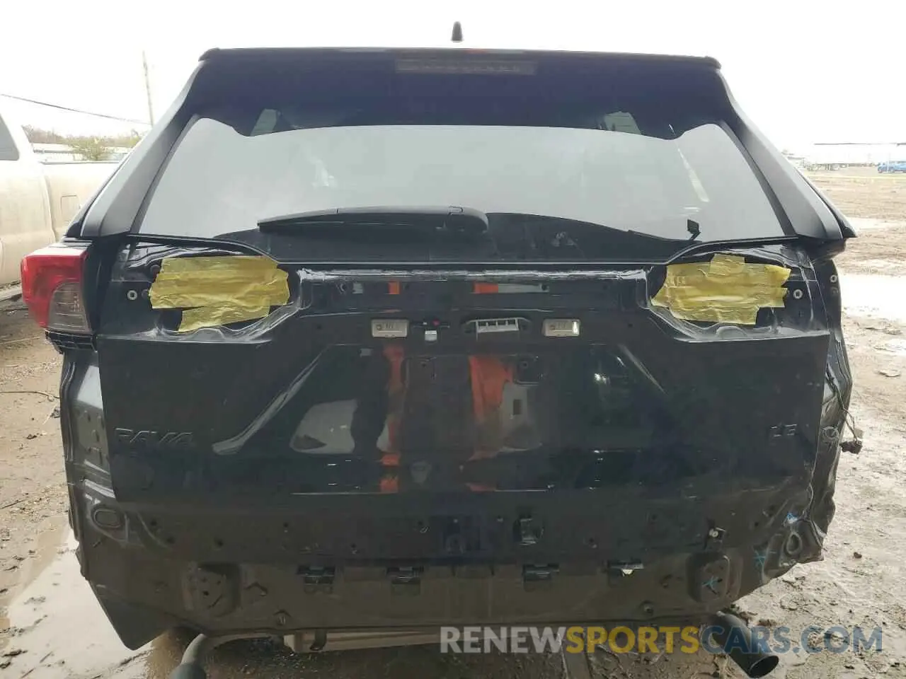 6 Photograph of a damaged car 2T3H1RFV0NW205439 TOYOTA RAV4 2022