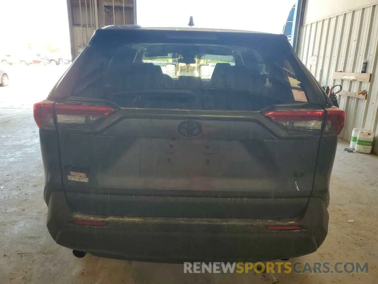 6 Photograph of a damaged car 2T3H1RFV0NW212259 TOYOTA RAV4 2022