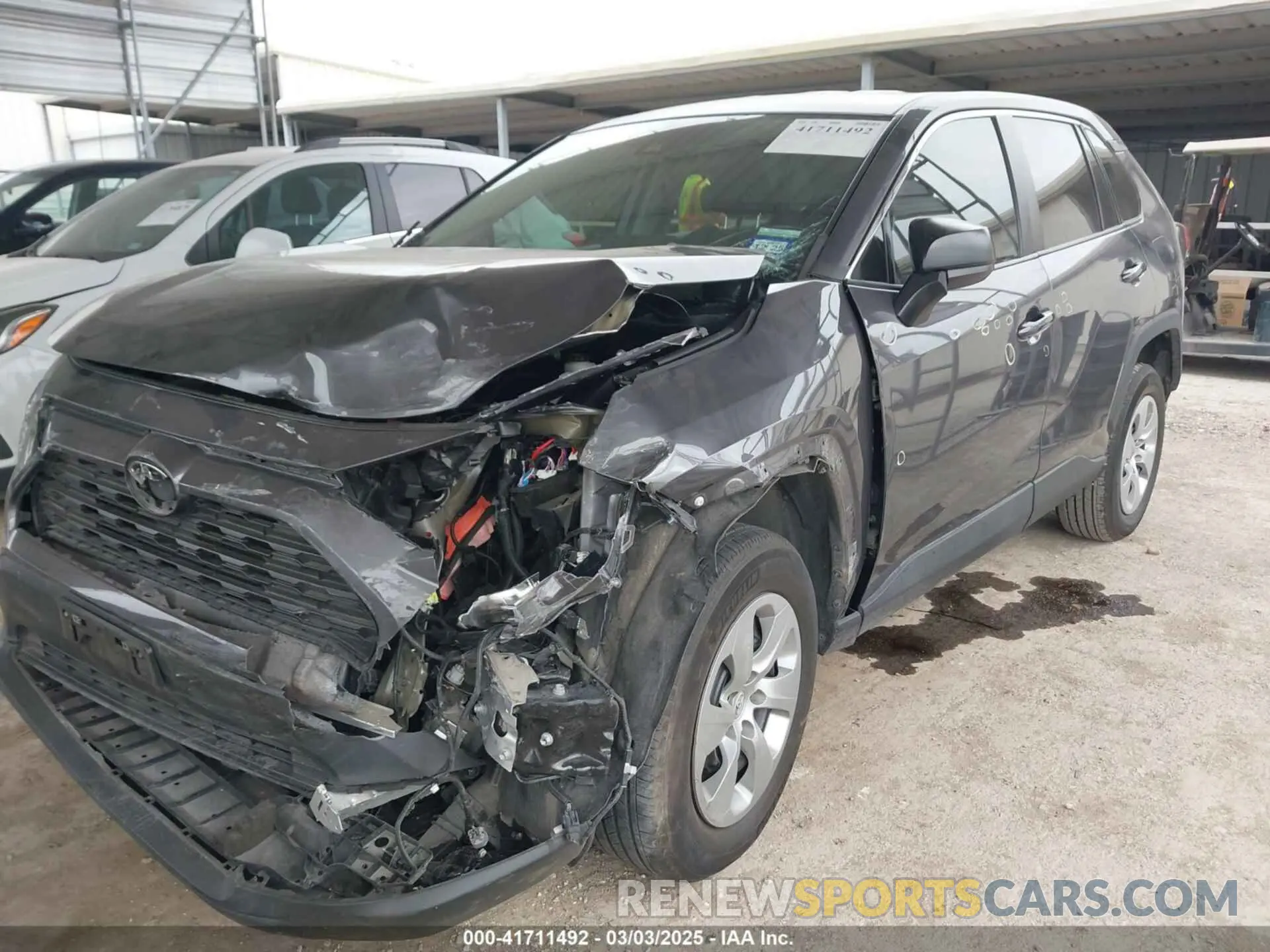 2 Photograph of a damaged car 2T3H1RFV0NW212570 TOYOTA RAV4 2022