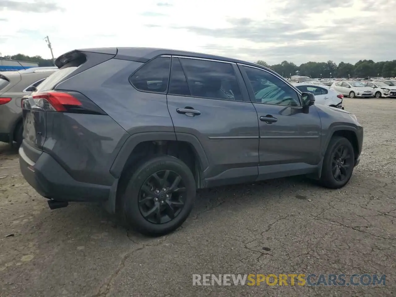3 Photograph of a damaged car 2T3H1RFV0NW215713 TOYOTA RAV4 2022