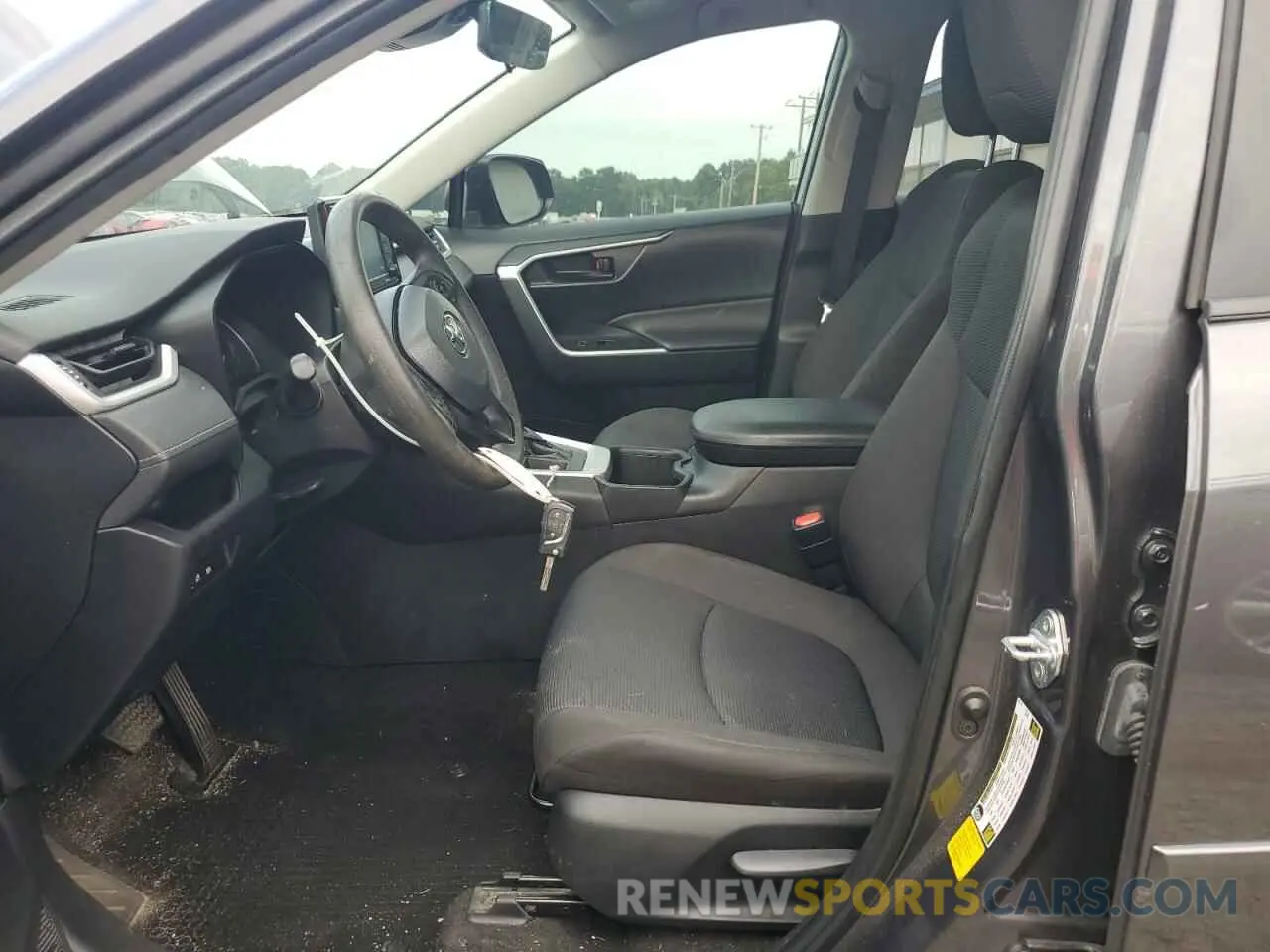 7 Photograph of a damaged car 2T3H1RFV0NW215713 TOYOTA RAV4 2022