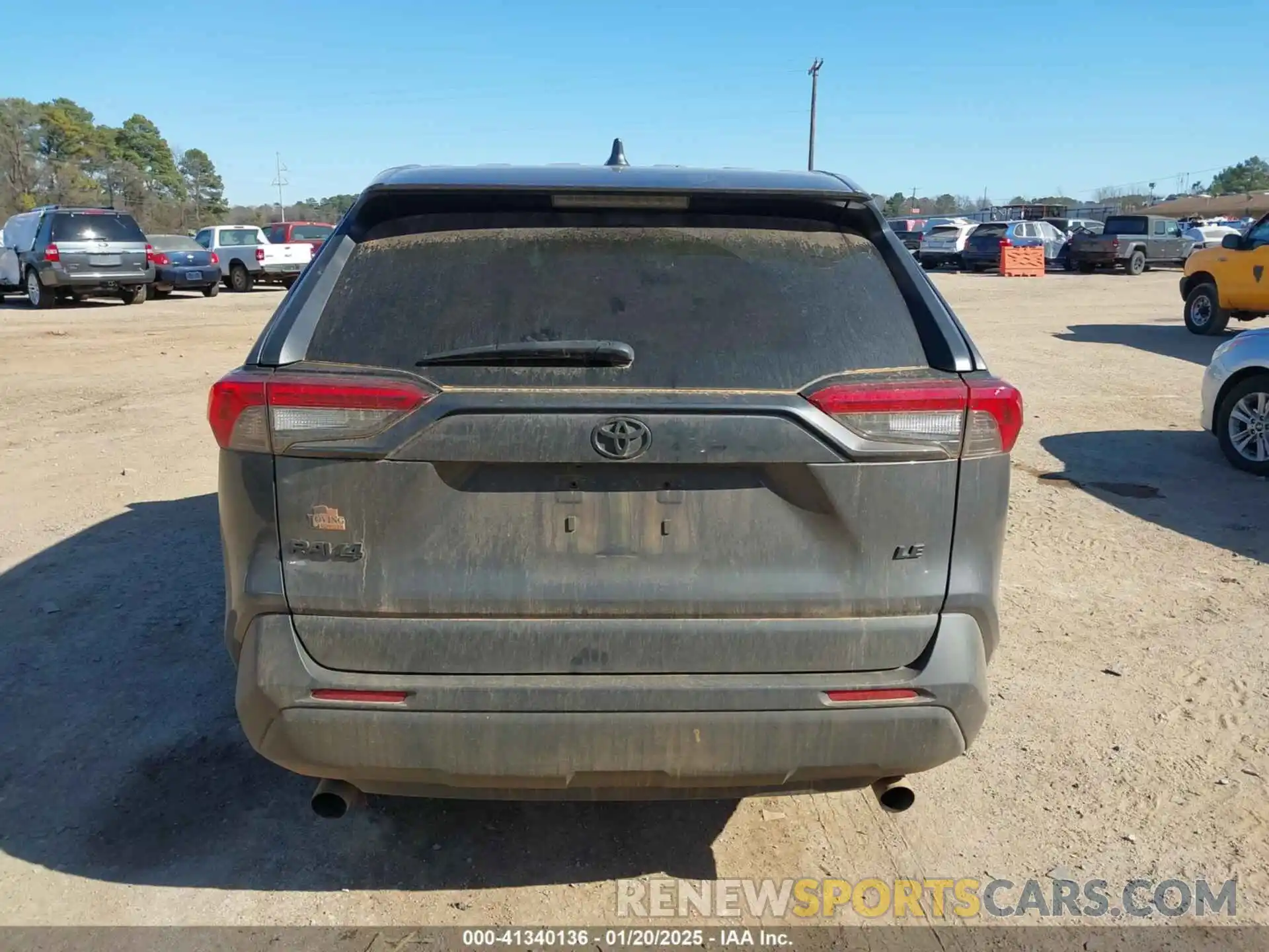 16 Photograph of a damaged car 2T3H1RFV0NW230079 TOYOTA RAV4 2022