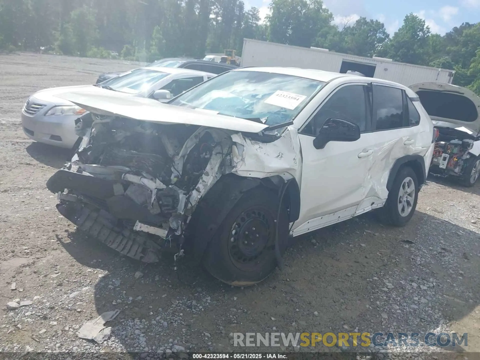 2 Photograph of a damaged car 2T3H1RFV1NC182285 TOYOTA RAV4 2022