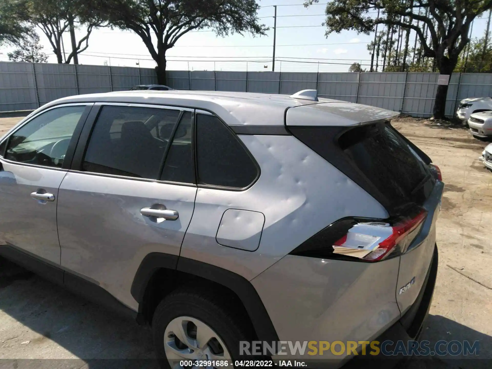 6 Photograph of a damaged car 2T3H1RFV1NW189462 TOYOTA RAV4 2022