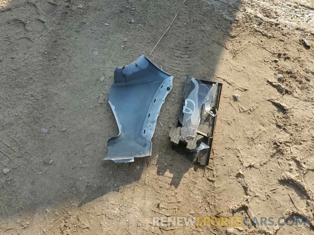 13 Photograph of a damaged car 2T3H1RFV1NW218359 TOYOTA RAV4 2022