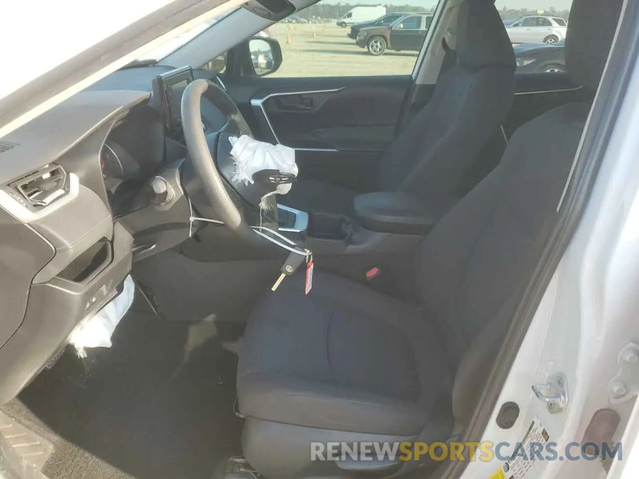 7 Photograph of a damaged car 2T3H1RFV1NW218359 TOYOTA RAV4 2022