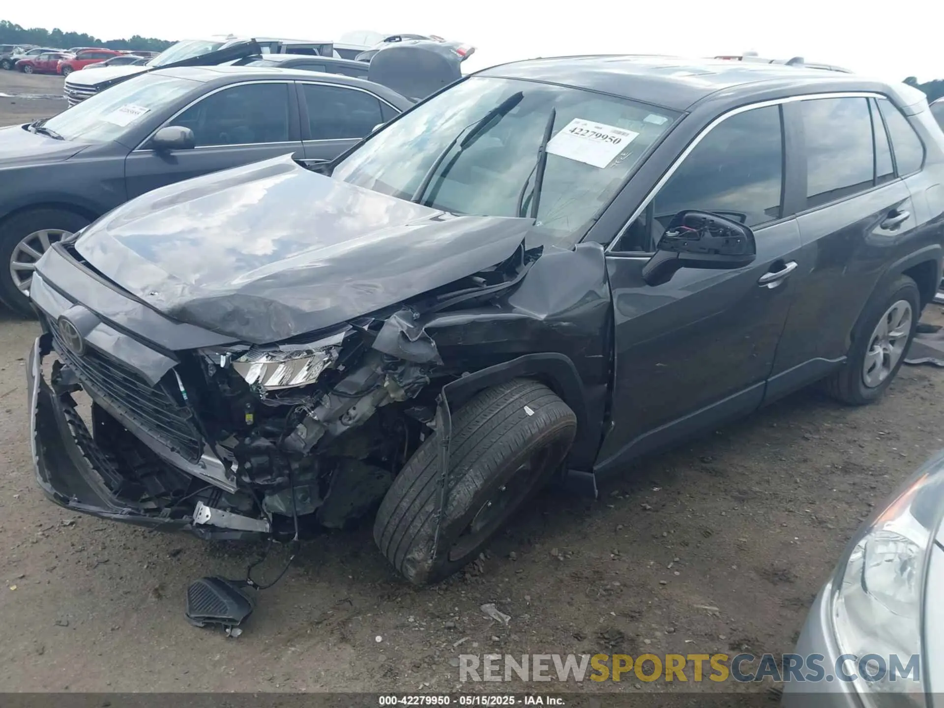 2 Photograph of a damaged car 2T3H1RFV1NW233167 TOYOTA RAV4 2022