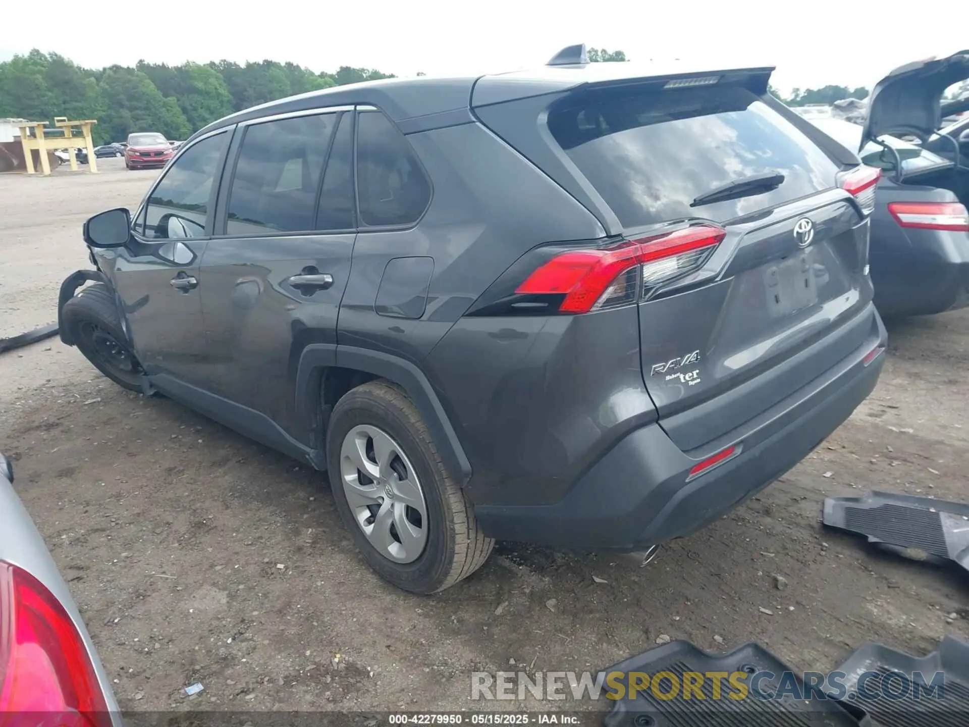3 Photograph of a damaged car 2T3H1RFV1NW233167 TOYOTA RAV4 2022