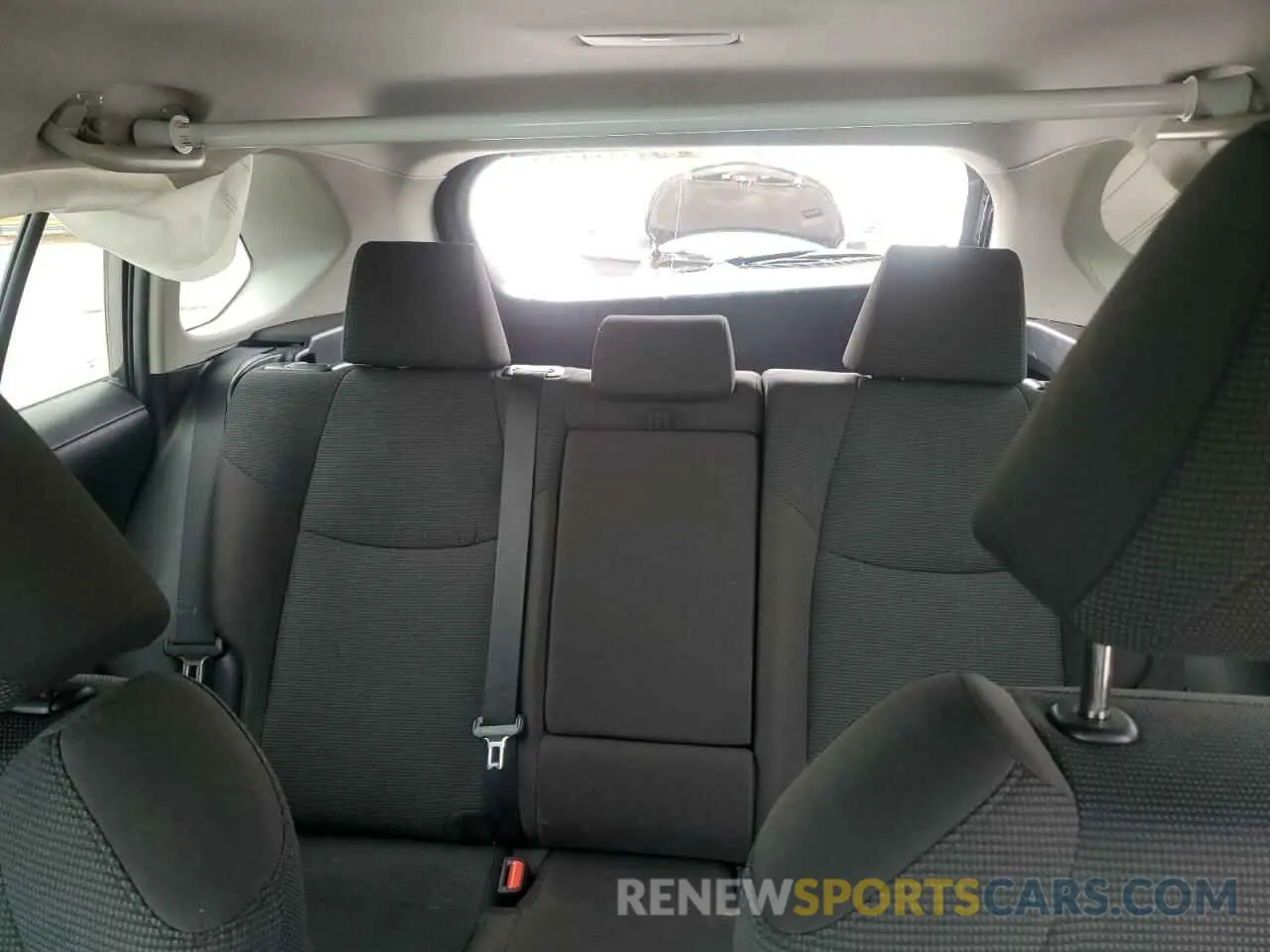 10 Photograph of a damaged car 2T3H1RFV2NC180772 TOYOTA RAV4 2022