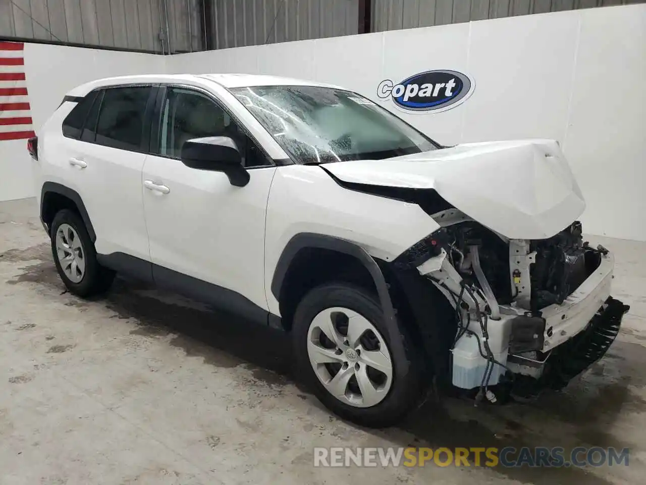 4 Photograph of a damaged car 2T3H1RFV2NC194543 TOYOTA RAV4 2022