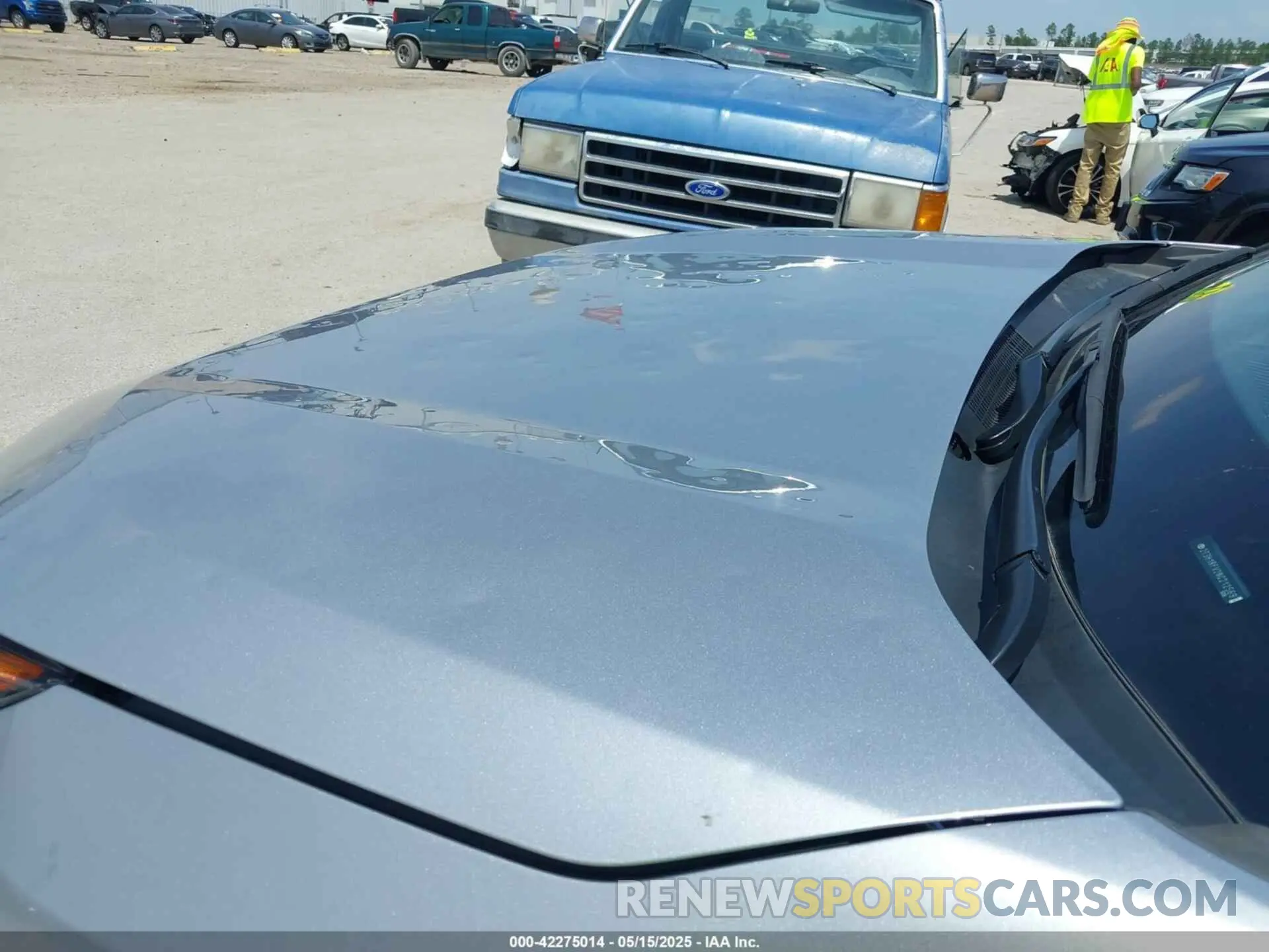 6 Photograph of a damaged car 2T3H1RFV2NC212569 TOYOTA RAV4 2022