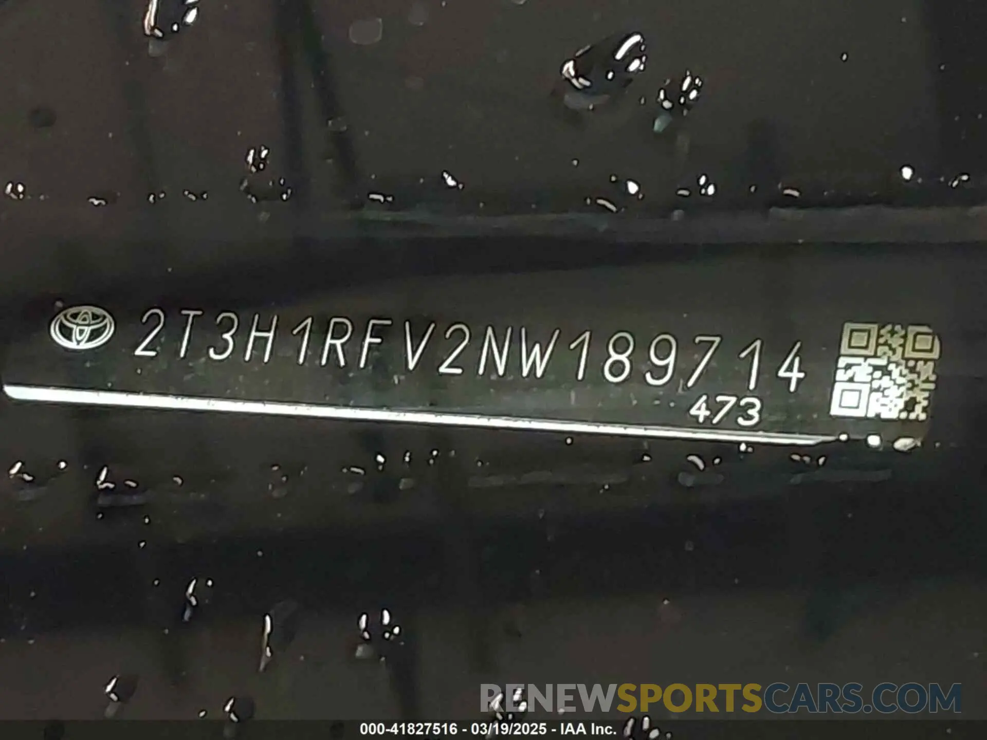 18 Photograph of a damaged car 2T3H1RFV2NW189714 TOYOTA RAV4 2022