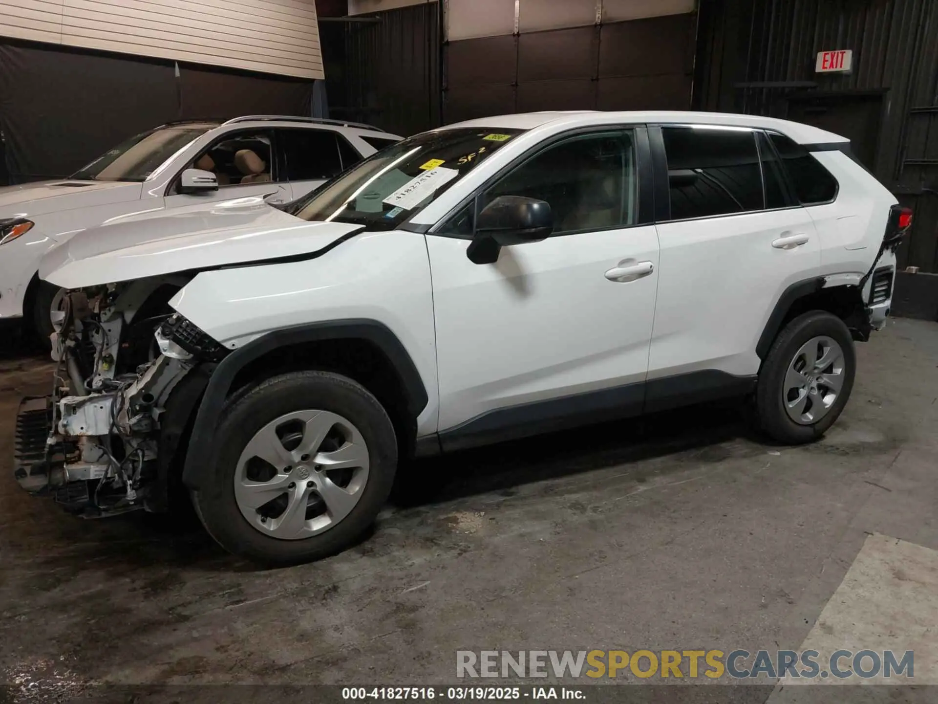 2 Photograph of a damaged car 2T3H1RFV2NW189714 TOYOTA RAV4 2022