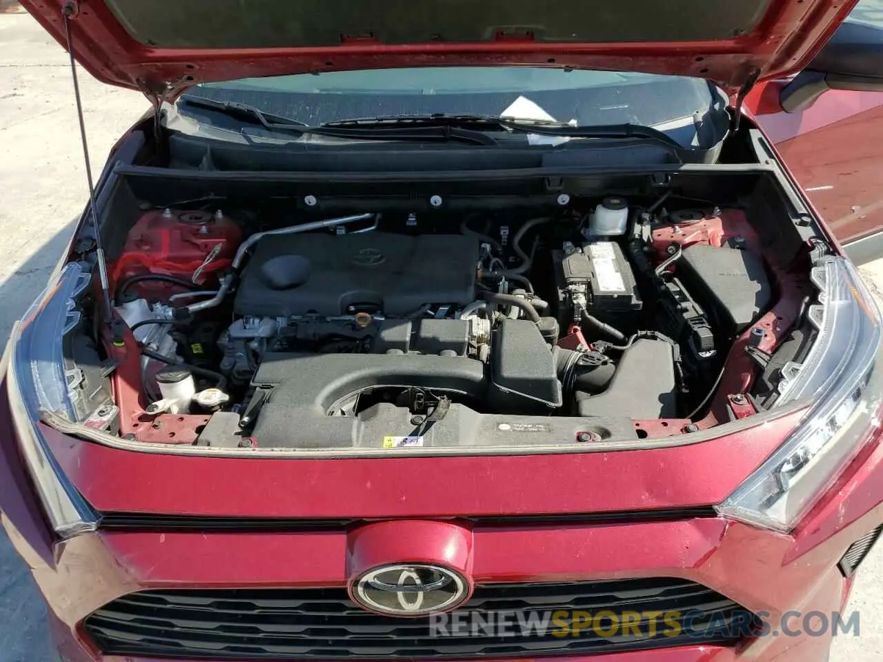 11 Photograph of a damaged car 2T3H1RFV2NW221013 TOYOTA RAV4 2022