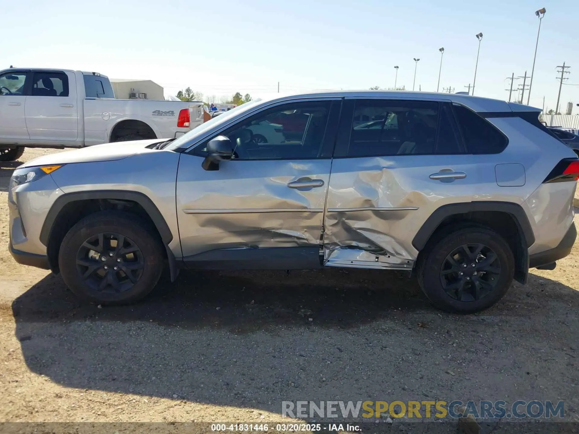 15 Photograph of a damaged car 2T3H1RFV2NW221092 TOYOTA RAV4 2022