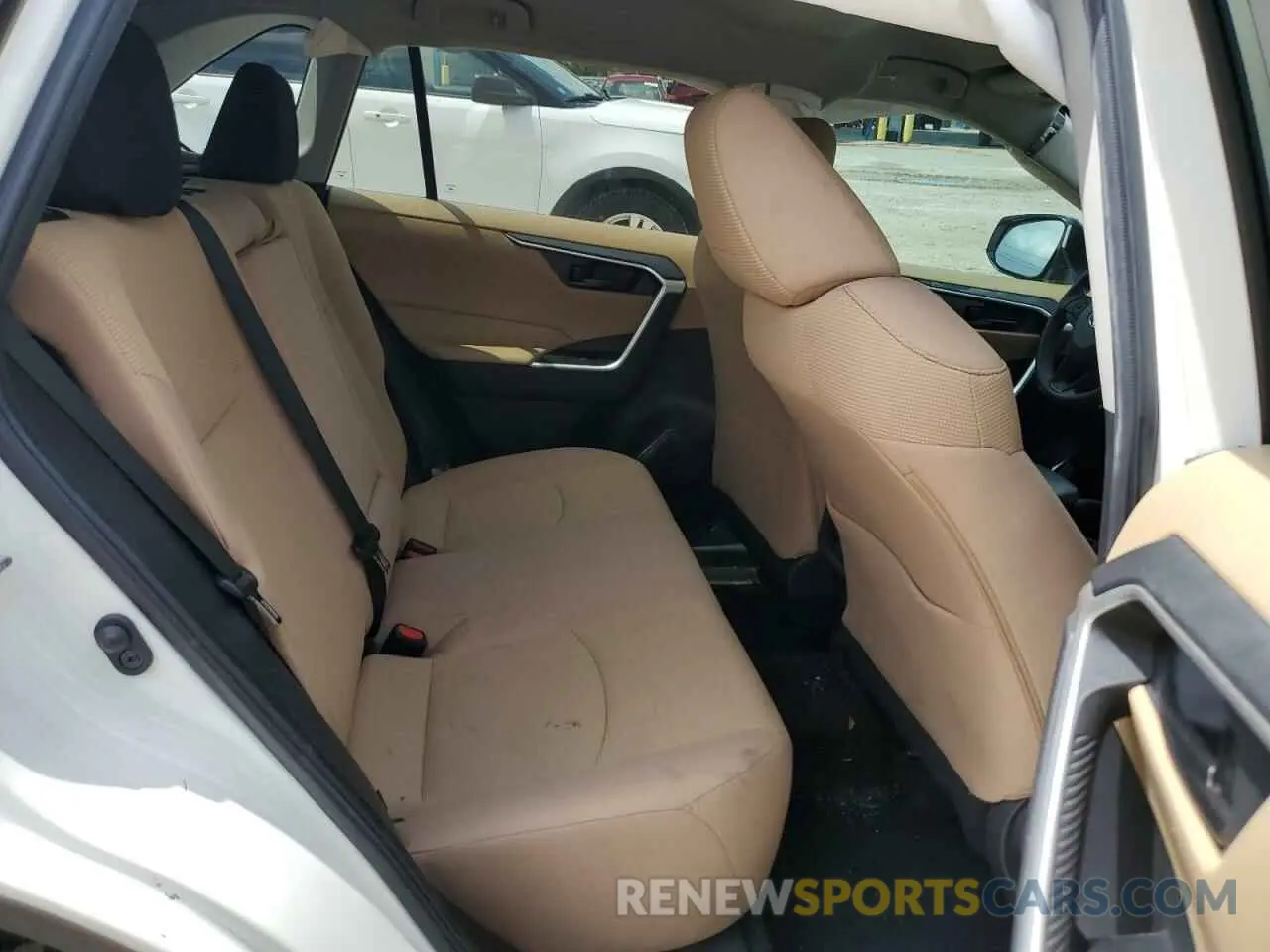 11 Photograph of a damaged car 2T3H1RFV3NC178884 TOYOTA RAV4 2022