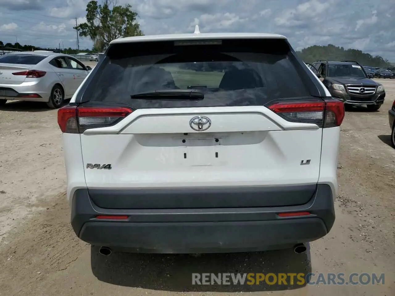 6 Photograph of a damaged car 2T3H1RFV3NC178884 TOYOTA RAV4 2022
