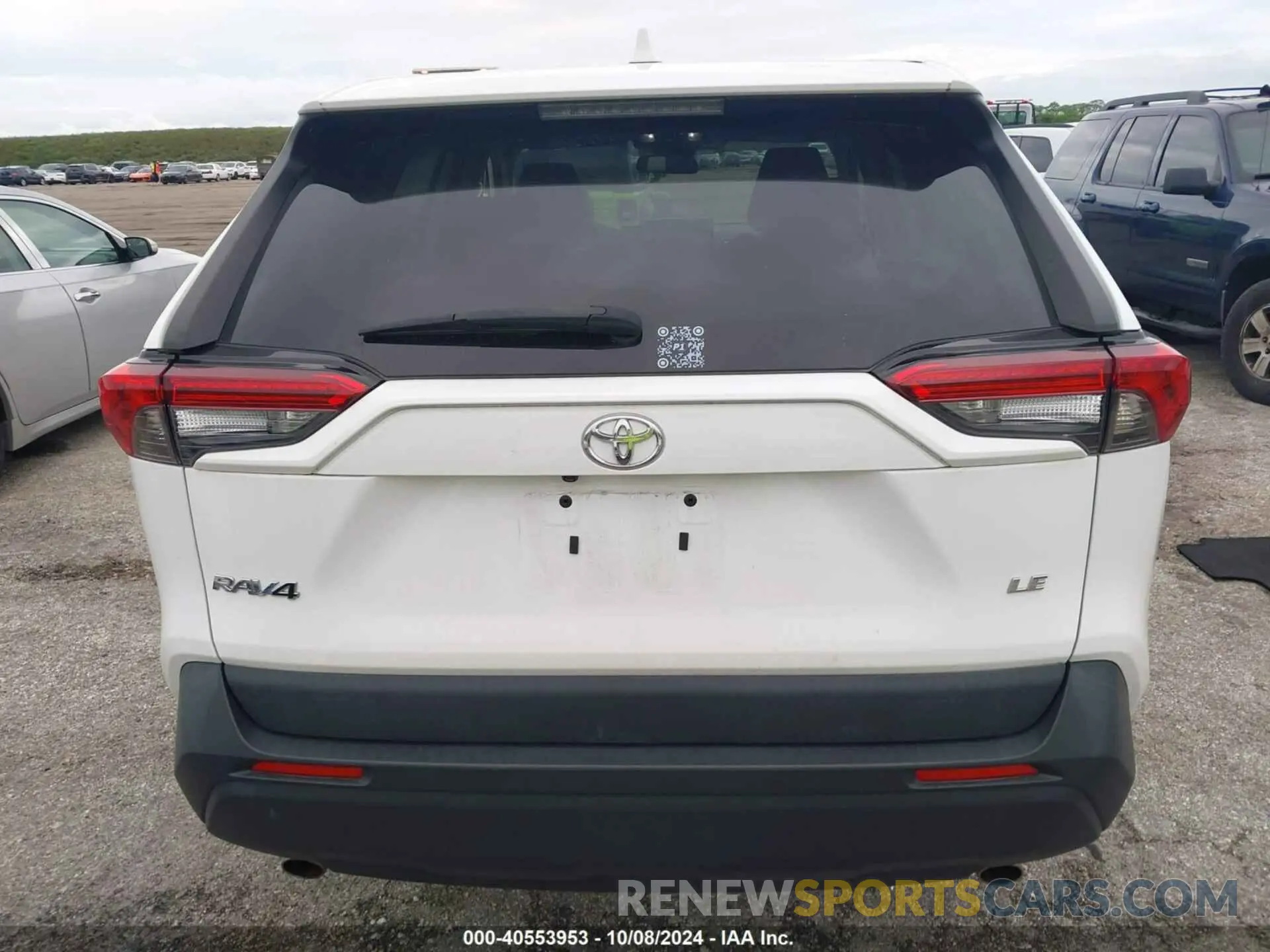 16 Photograph of a damaged car 2T3H1RFV3NC179615 TOYOTA RAV4 2022