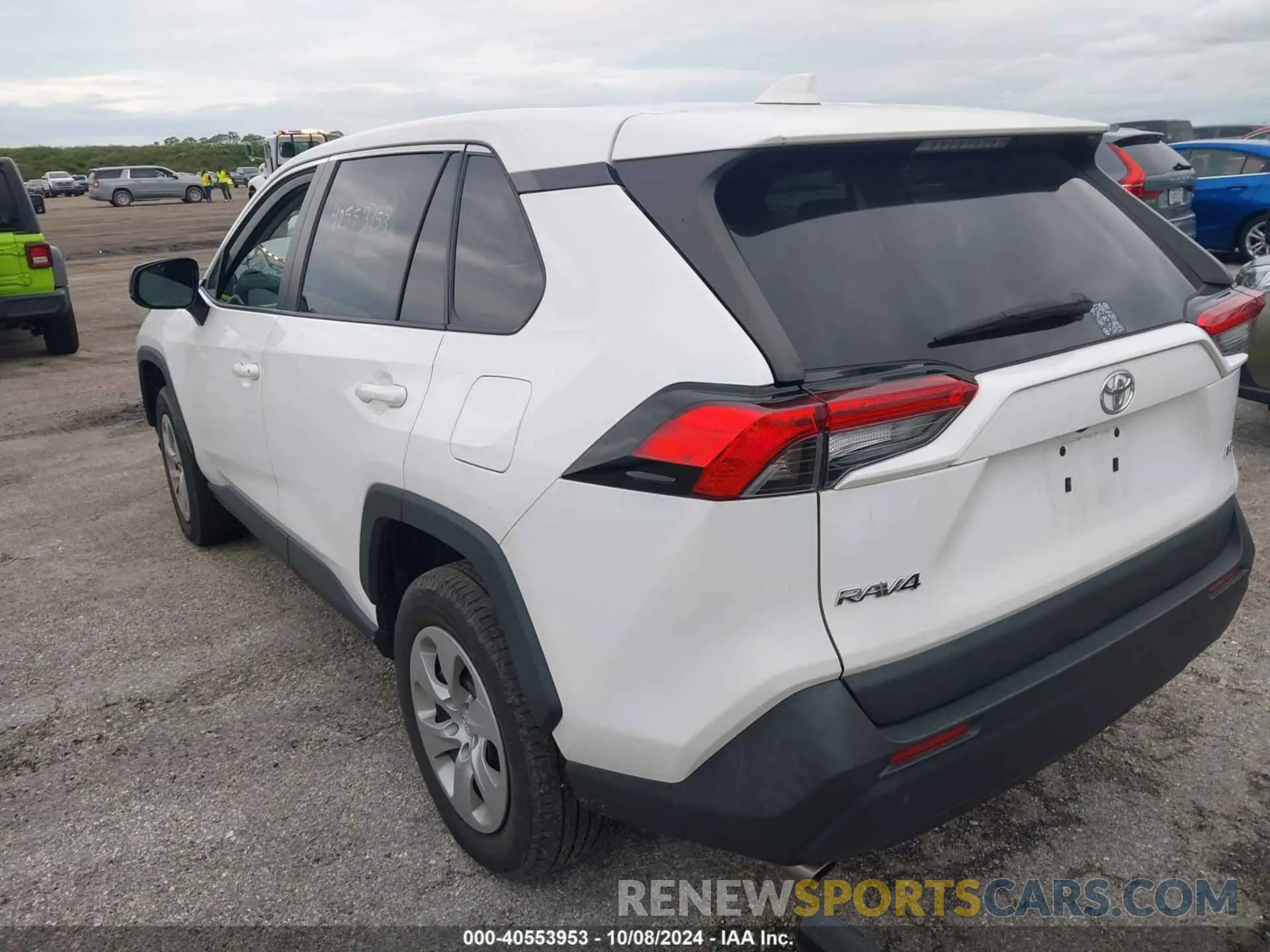 3 Photograph of a damaged car 2T3H1RFV3NC179615 TOYOTA RAV4 2022
